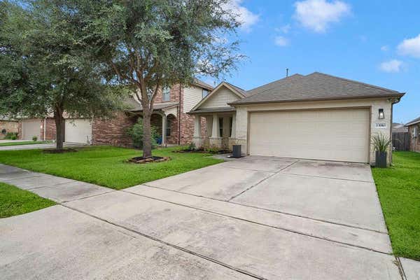 13910 WILLOWSHIRE LN, HOUSTON, TX 77014, photo 3 of 22