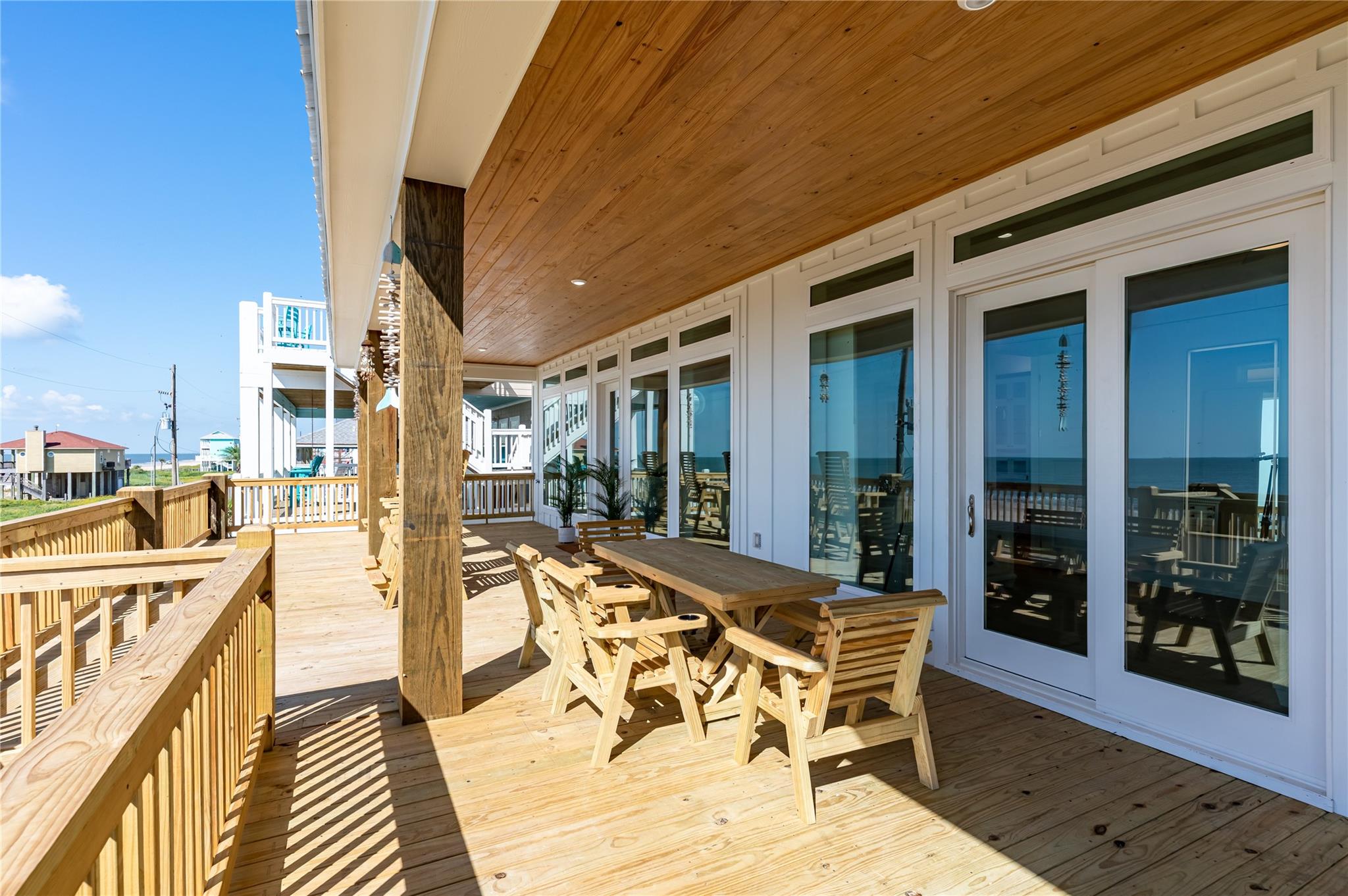 Crystal Beach, Texas, 77650, United States, 4 Bedrooms Bedrooms, ,3 BathroomsBathrooms,Residential,Active,1944100