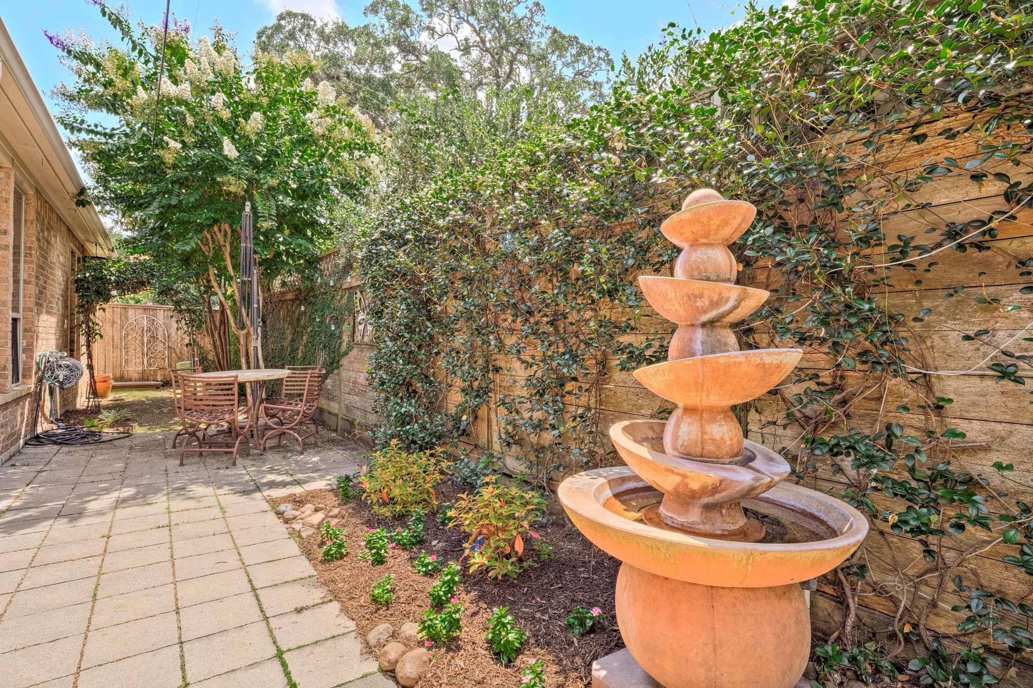 Houston, Texas, 77055, United States, 4 Bedrooms Bedrooms, ,4 BathroomsBathrooms,Residential,Active,1914629