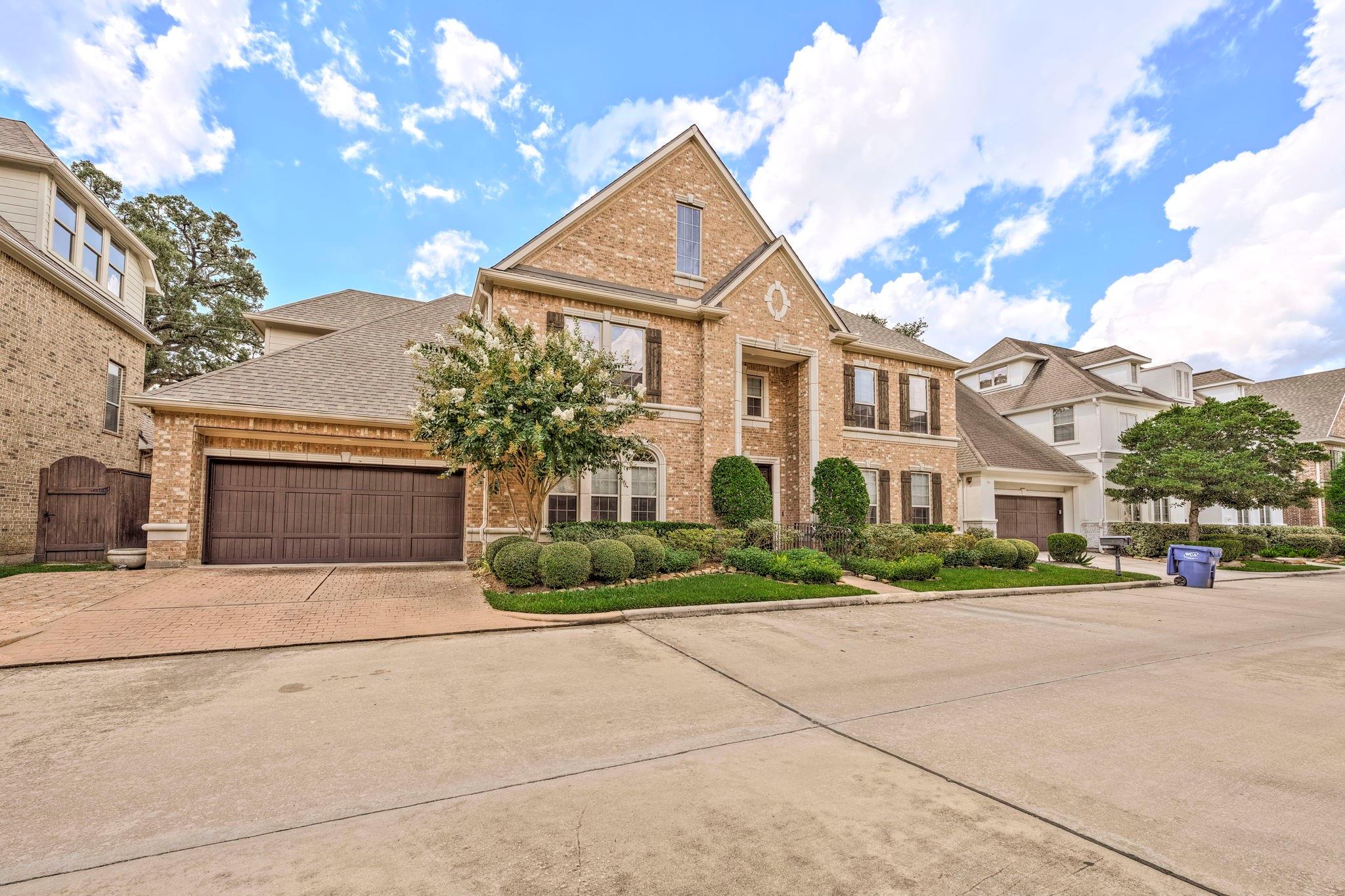 Houston, Texas, 77055, United States, 4 Bedrooms Bedrooms, ,4 BathroomsBathrooms,Residential,Active,1914629