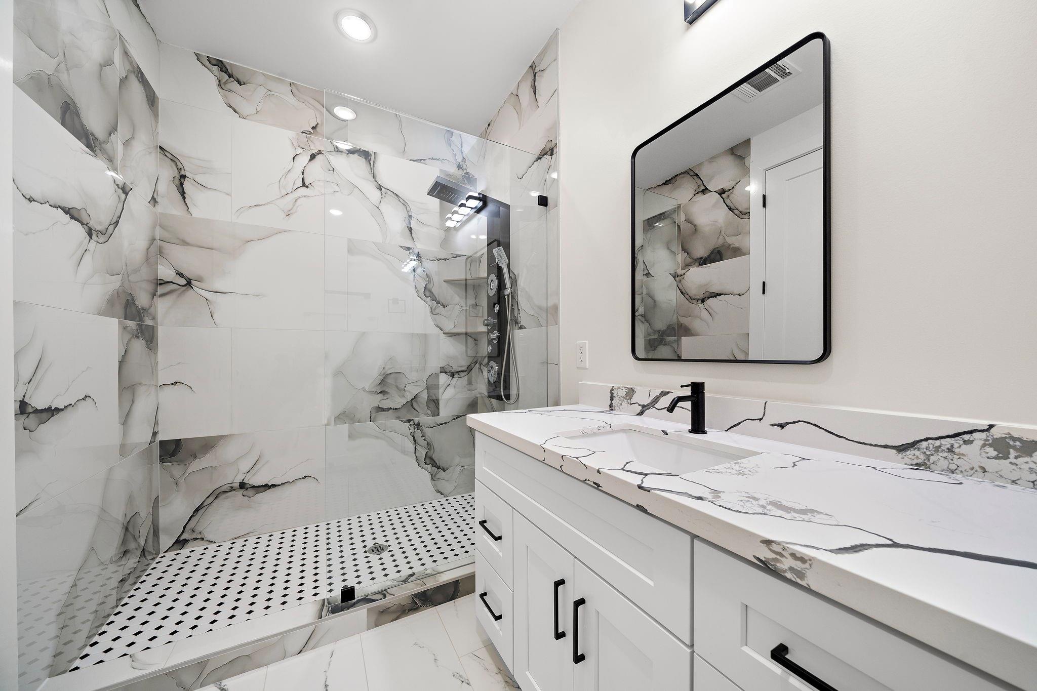 Tiki Island, Texas, 77554, United States, 4 Bedrooms Bedrooms, ,4 BathroomsBathrooms,Residential,Active,1962240