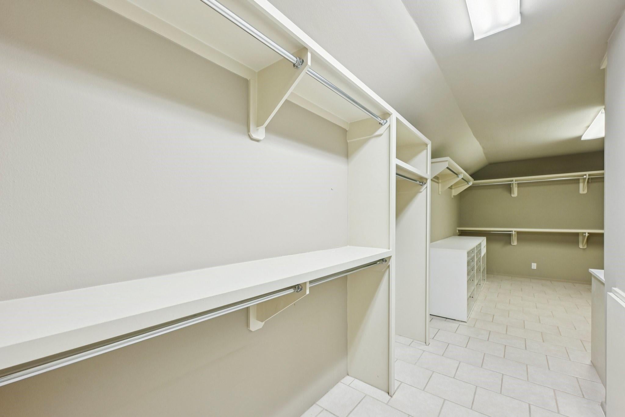 Houston, Texas, 77027, United States, 3 Bedrooms Bedrooms, ,4 BathroomsBathrooms,Residential,Active,1969670