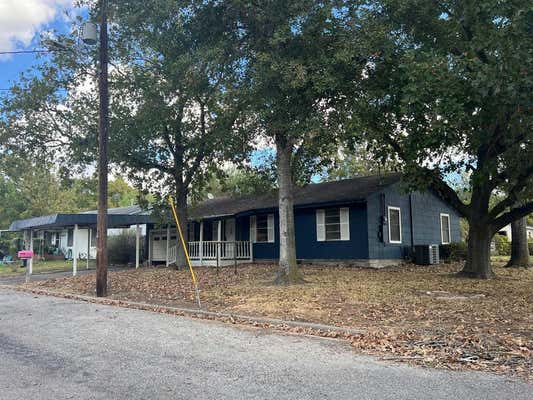 611 S CENTER ST, WEIMAR, TX 78962 - Image 1