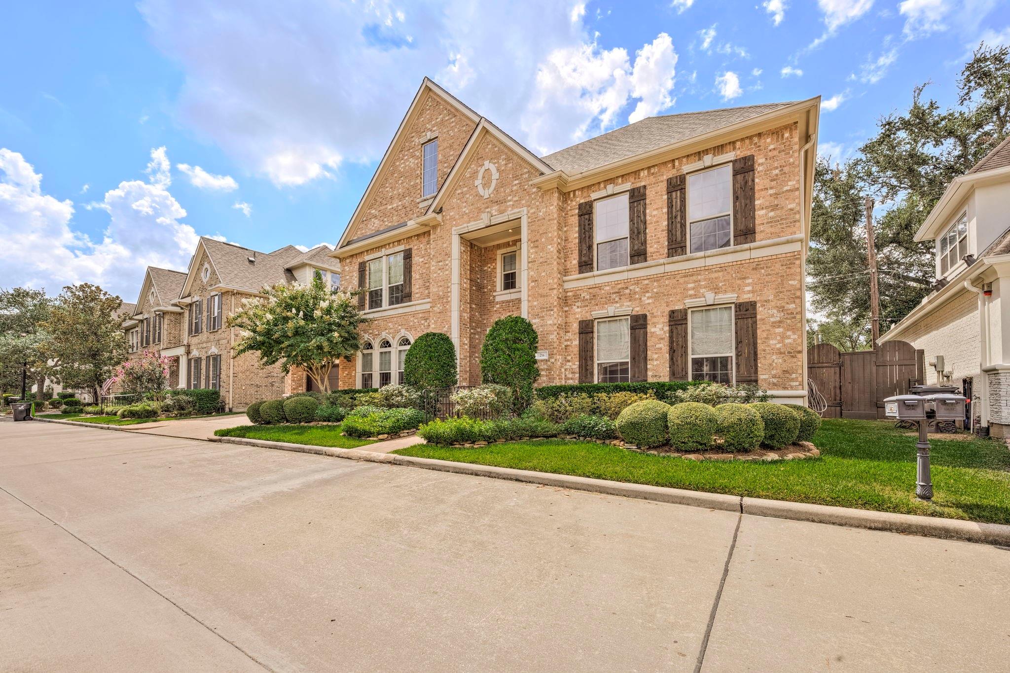 Houston, Texas, 77055, United States, 4 Bedrooms Bedrooms, ,4 BathroomsBathrooms,Residential,Active,1914629