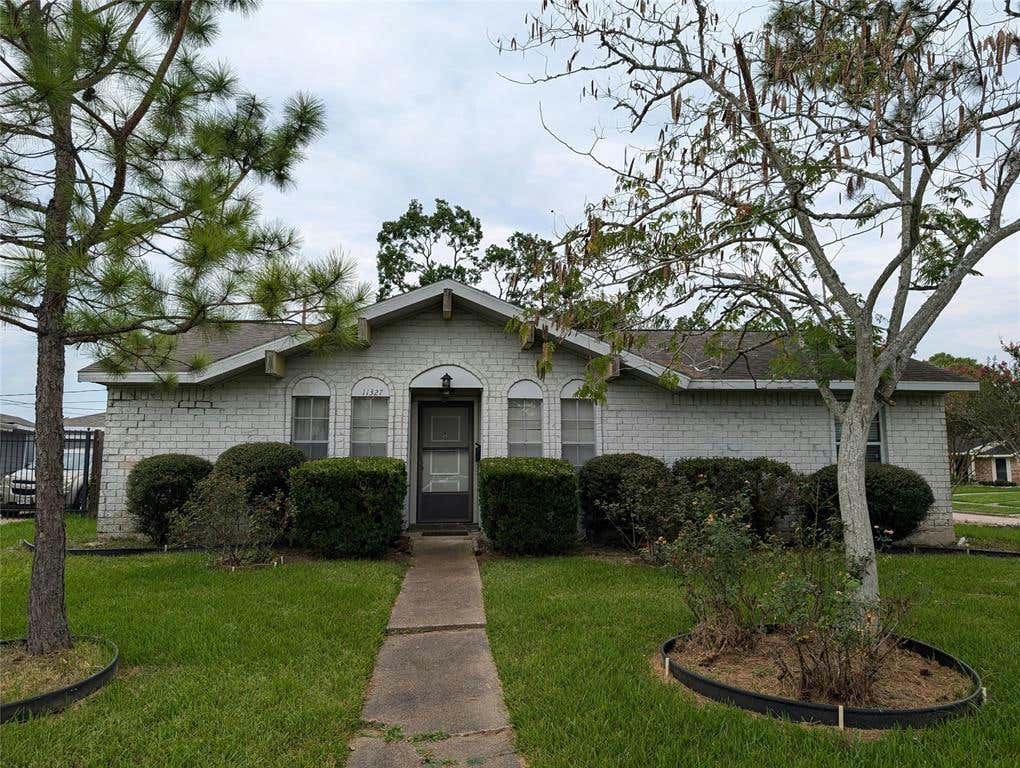 11327 SAGEVALE LN, HOUSTON, TX 77089, photo 1 of 16