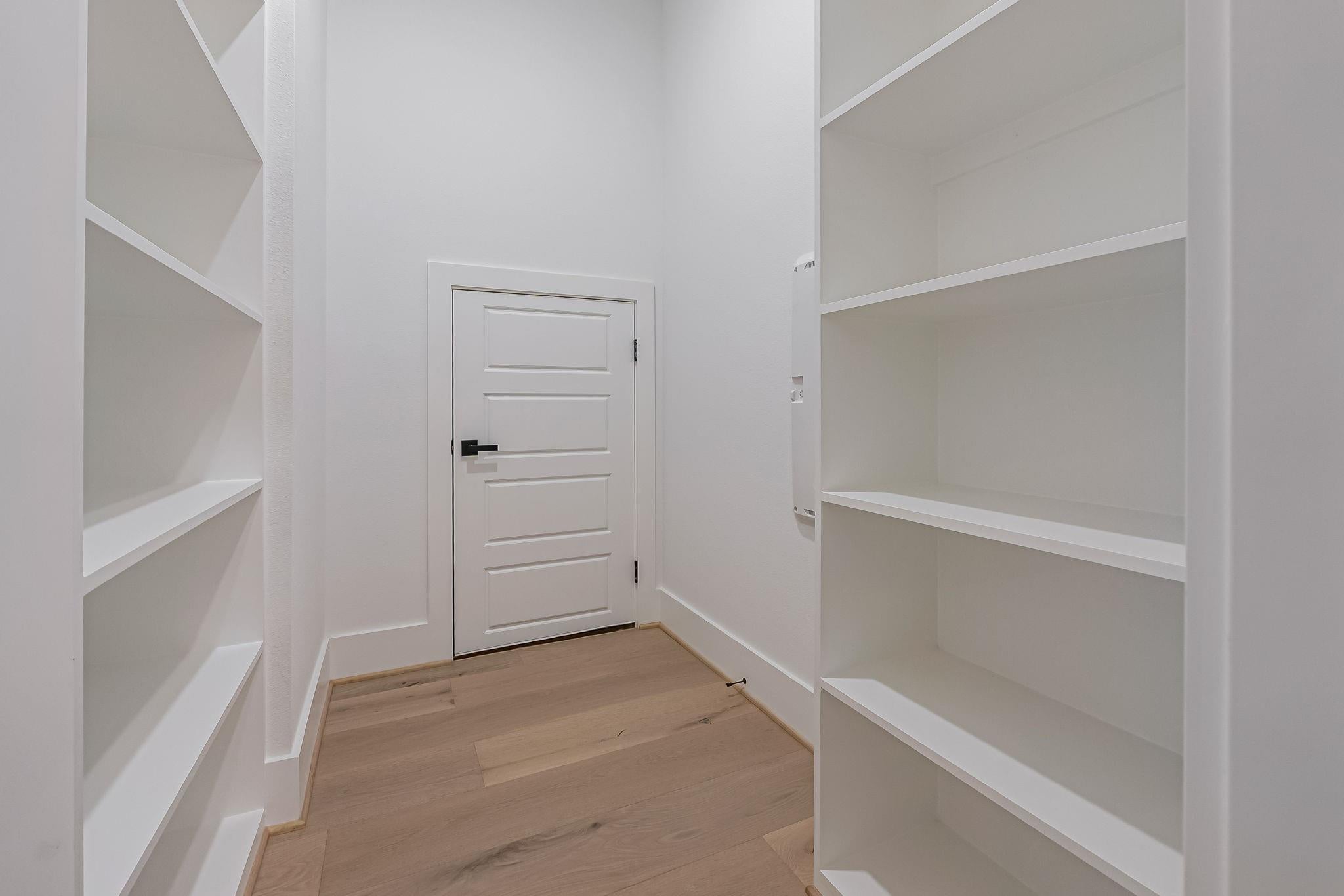 Montgomery, Texas, 77316, United States, 5 Bedrooms Bedrooms, ,6 BathroomsBathrooms,Residential,Active,2015434