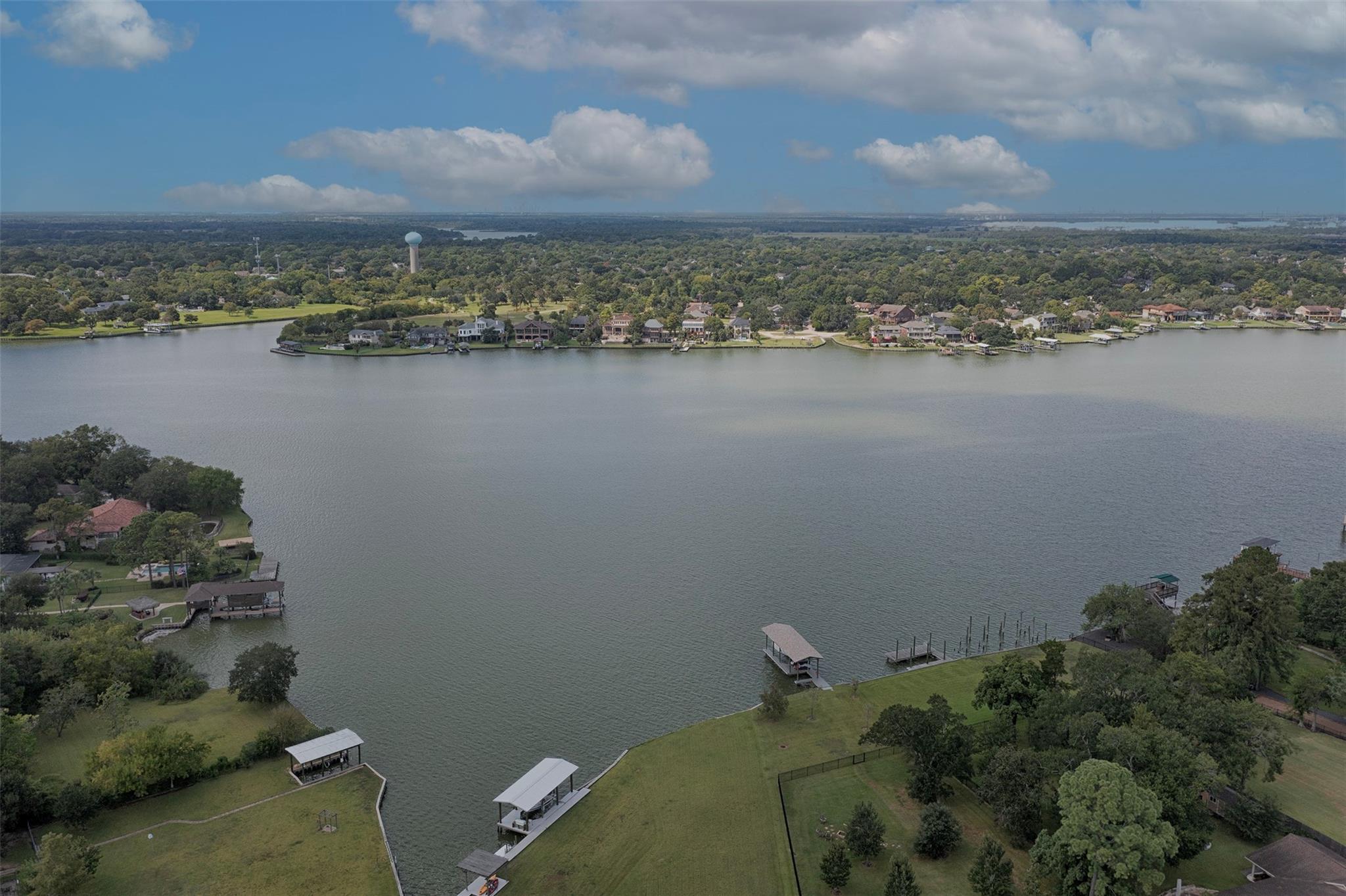 Taylor Lake Village, Texas, 77586, United States, 3 Bedrooms Bedrooms, ,3 BathroomsBathrooms,Residential,Active,1953995