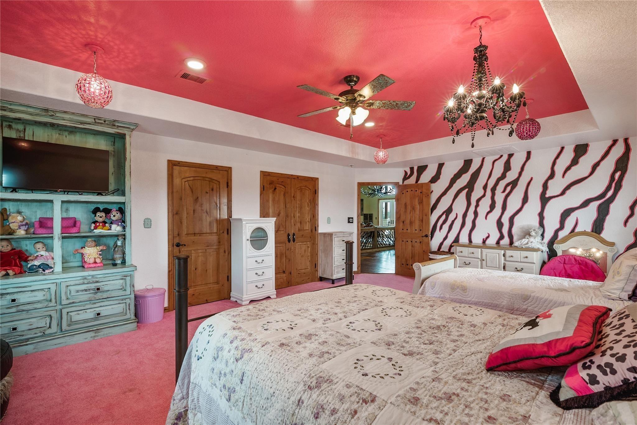 Sweeny, Texas, 77480, United States, 5 Bedrooms Bedrooms, ,5 BathroomsBathrooms,Residential,Active,1919065