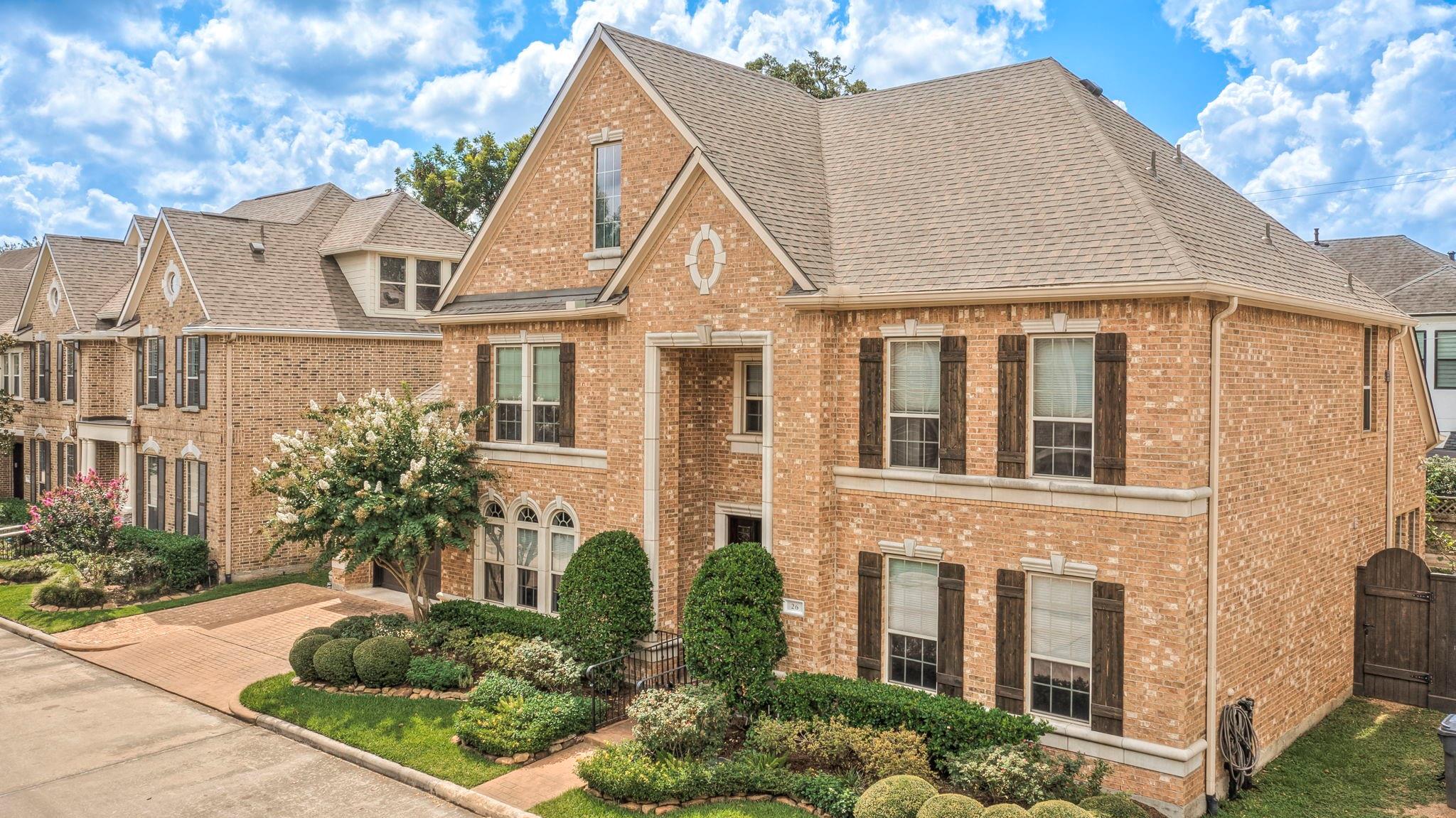 Houston, Texas, 77055, United States, 4 Bedrooms Bedrooms, ,4 BathroomsBathrooms,Residential,Active,1914629