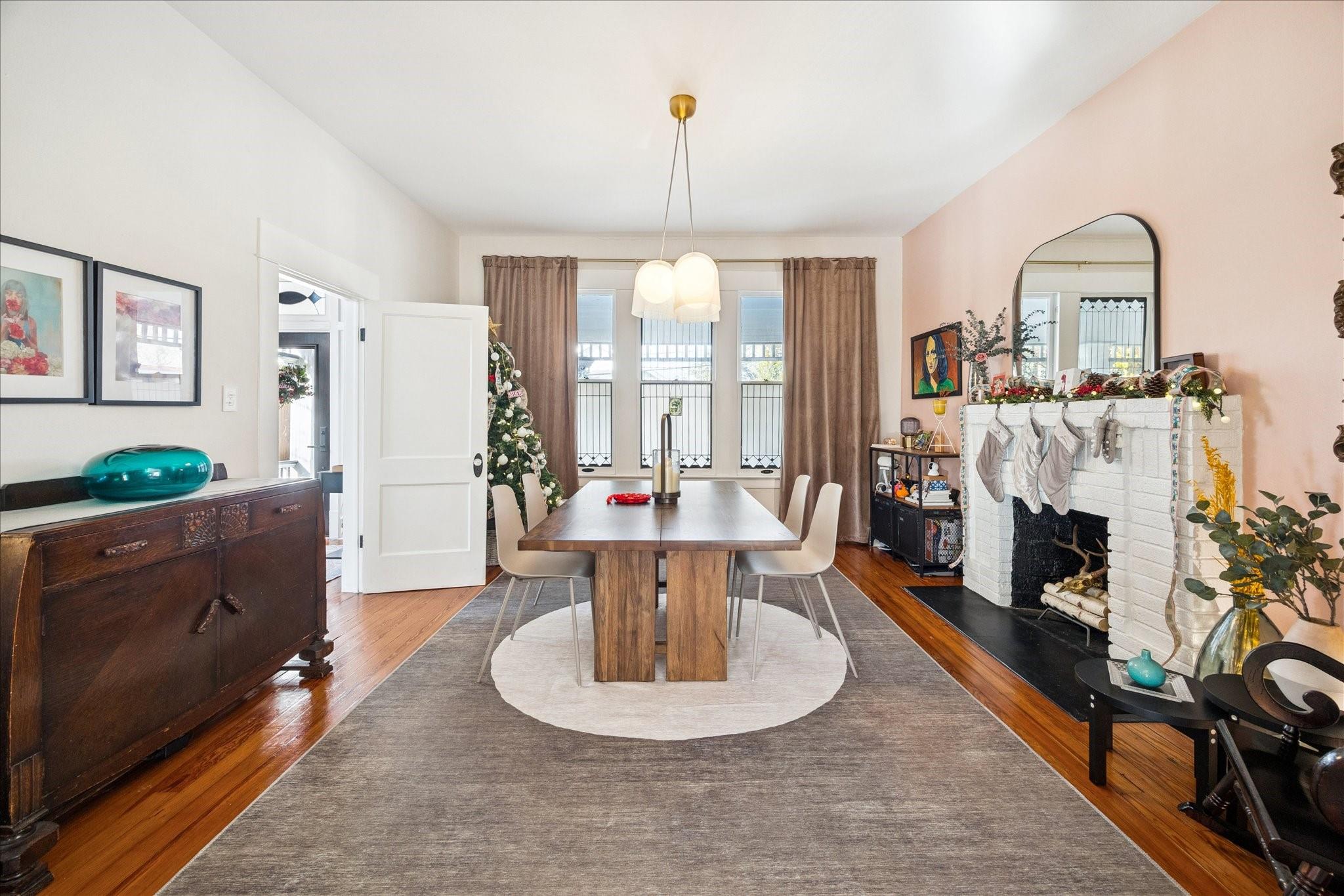 Houston, Texas, 77009, United States, 4 Bedrooms Bedrooms, ,2 BathroomsBathrooms,Residential,Active,2006963