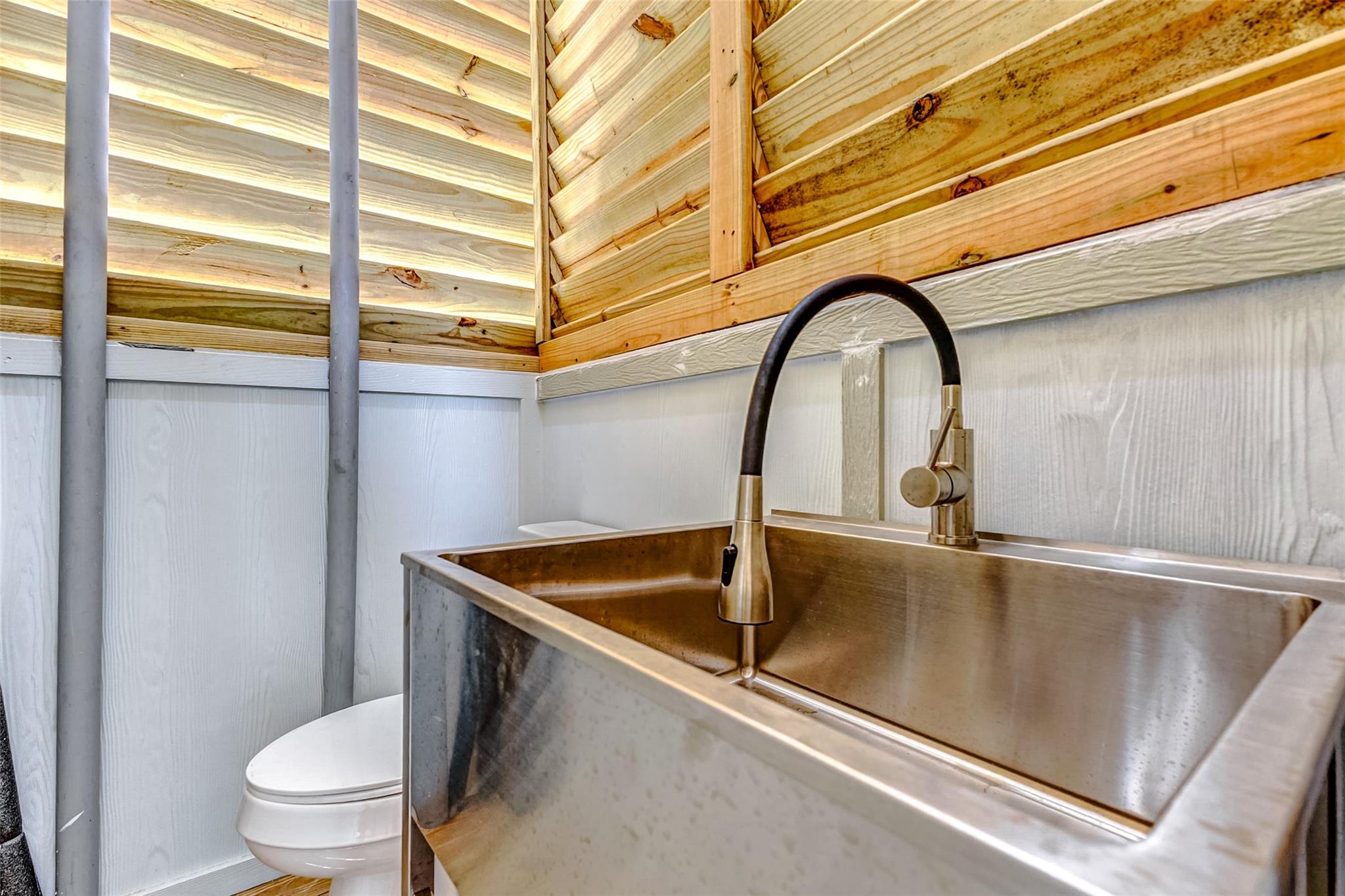 Gilchrist, Texas, 77617, United States, 3 Bedrooms Bedrooms, ,4 BathroomsBathrooms,Residential,Active,1761250