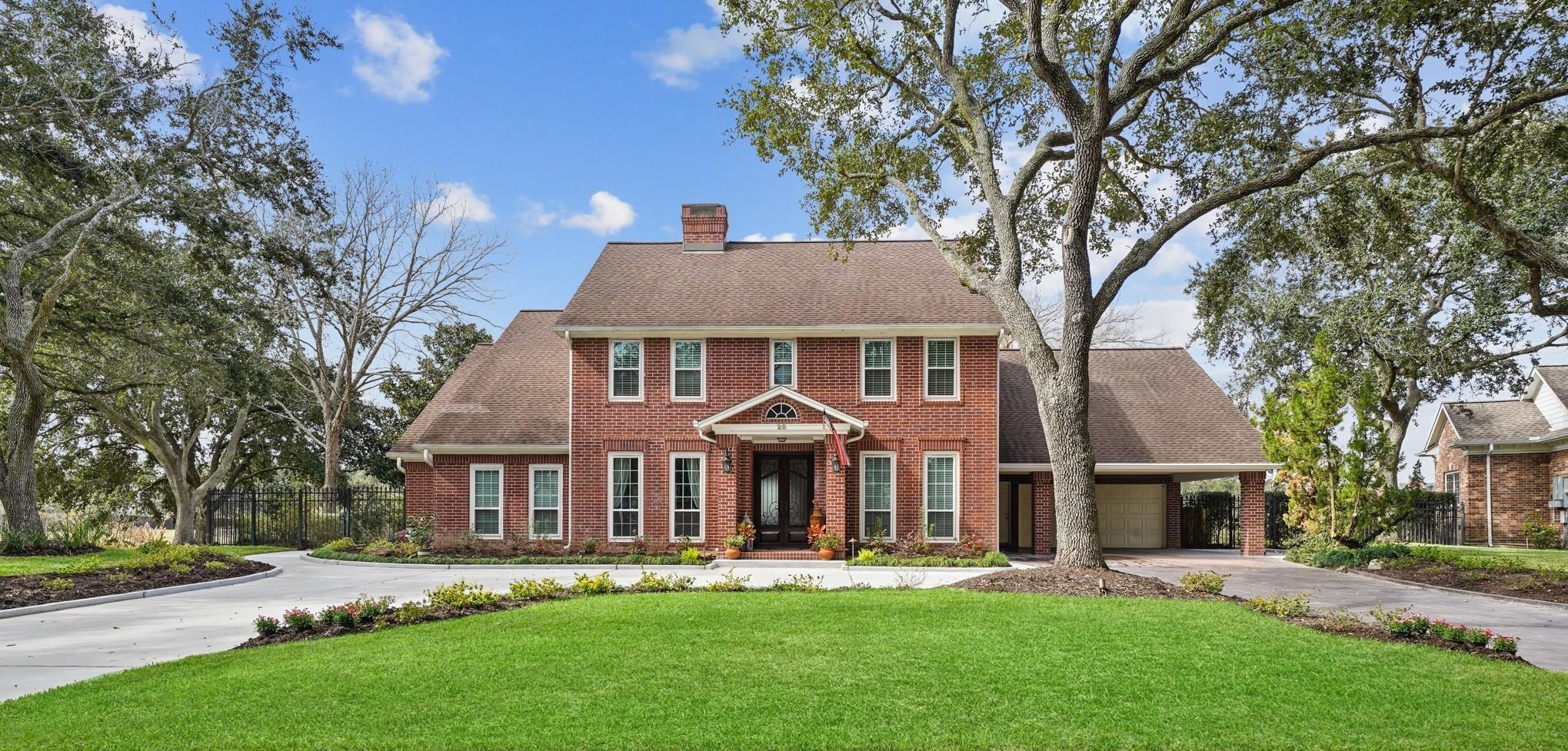 Sugar Land, Texas, 77479, United States, 5 Bedrooms Bedrooms, ,4 BathroomsBathrooms,Residential,Active,2009839