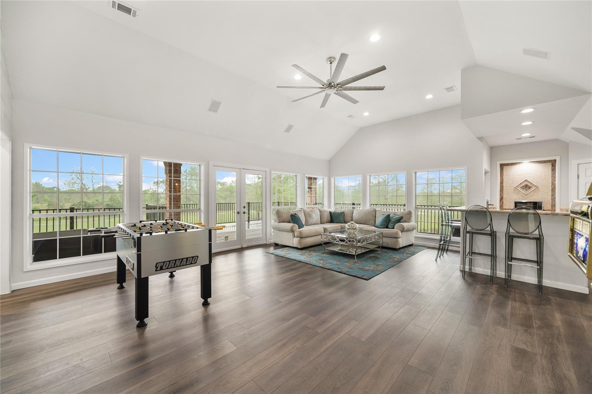 Sugar Land, Texas, 77479, United States, 6 Bedrooms Bedrooms, ,8 BathroomsBathrooms,Residential,Active,1973640