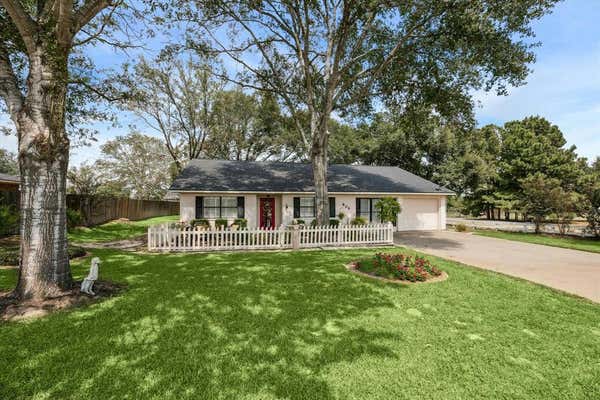 806 W HACIENDA RD, BELLVILLE, TX 77418 - Image 1