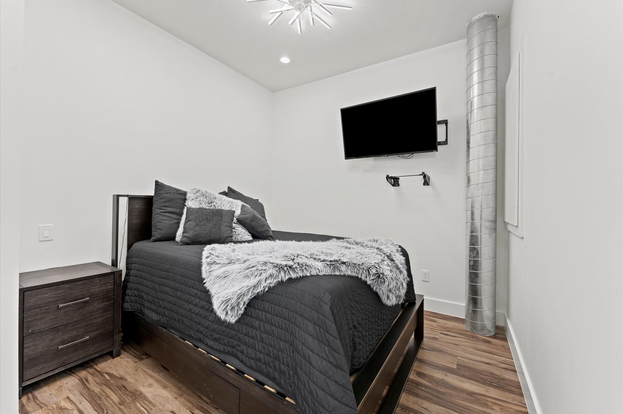 Montgomery, Texas, 77316, United States, 5 Bedrooms Bedrooms, ,7 BathroomsBathrooms,Residential,Active,1963409