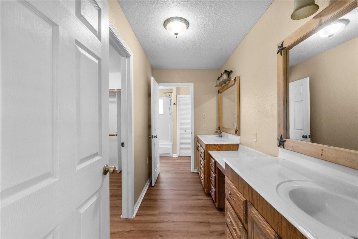 Santa Fe, Texas, 77510, United States, 3 Bedrooms Bedrooms, ,2 BathroomsBathrooms,Residential,Pending,1909101