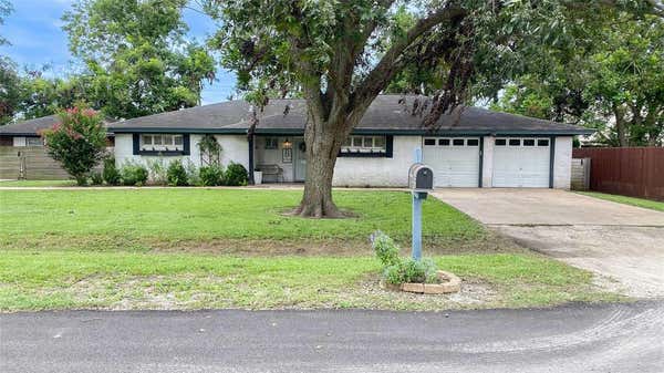 213 AVENUE B, BRAZORIA, TX 77422 - Image 1