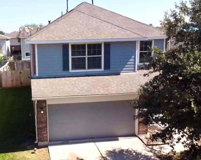 8434 BROADLEAF AVE, BAYTOWN, TX 77521, photo 1 of 33