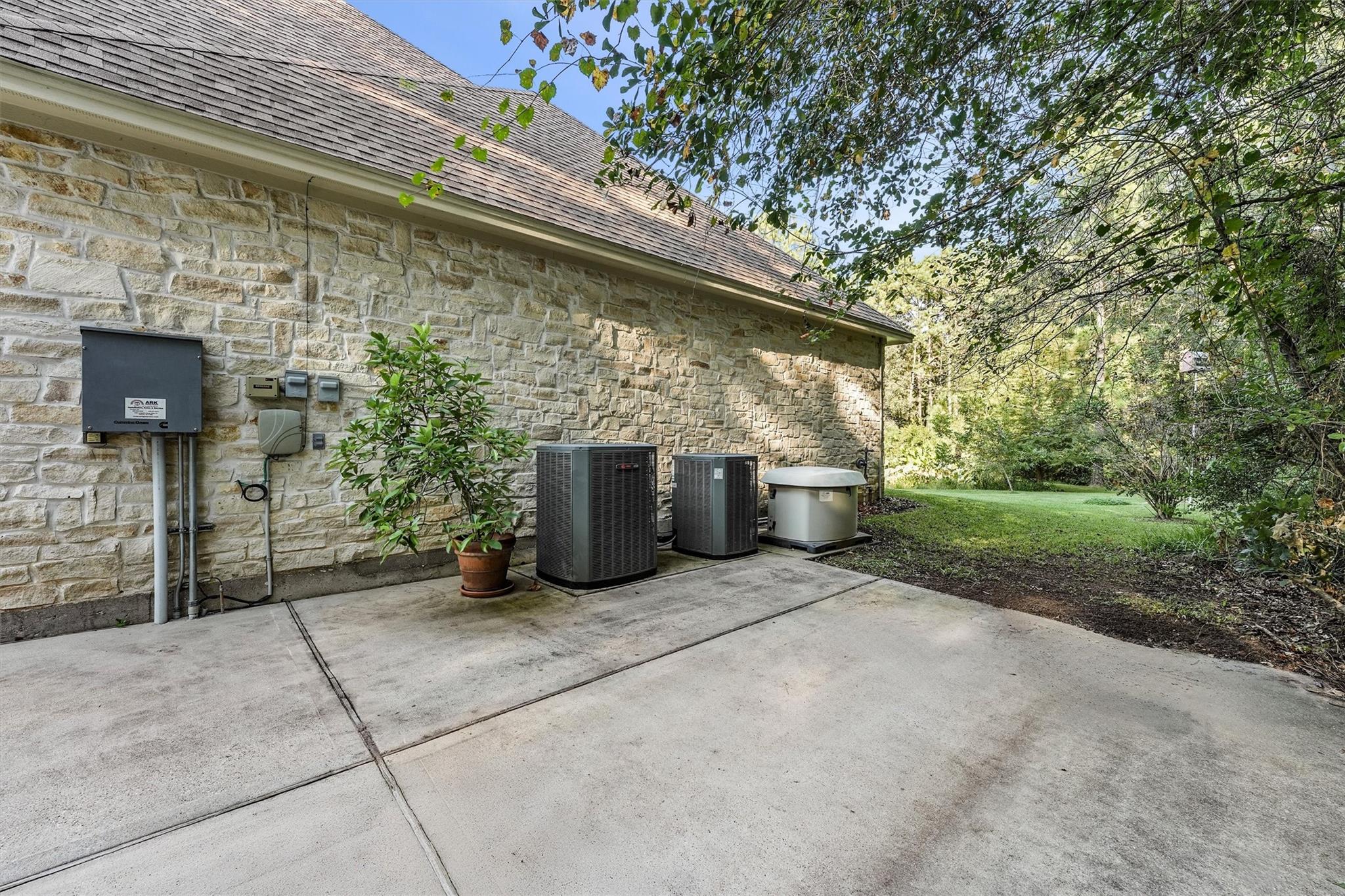 Montgomery, Texas, 77316, United States, 4 Bedrooms Bedrooms, ,3 BathroomsBathrooms,Residential,Active,1953985