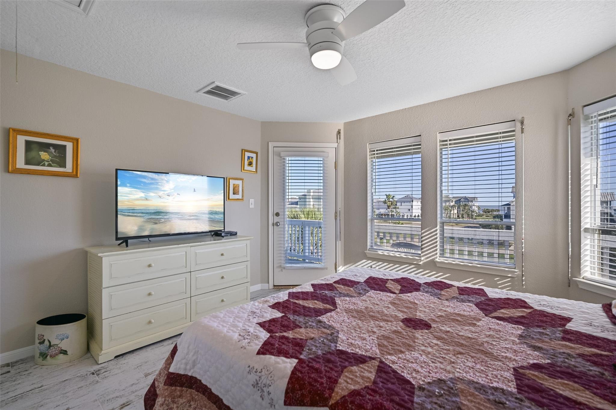 Galveston, Texas, 77554, United States, ,3 BathroomsBathrooms,Residential,Active,1867906