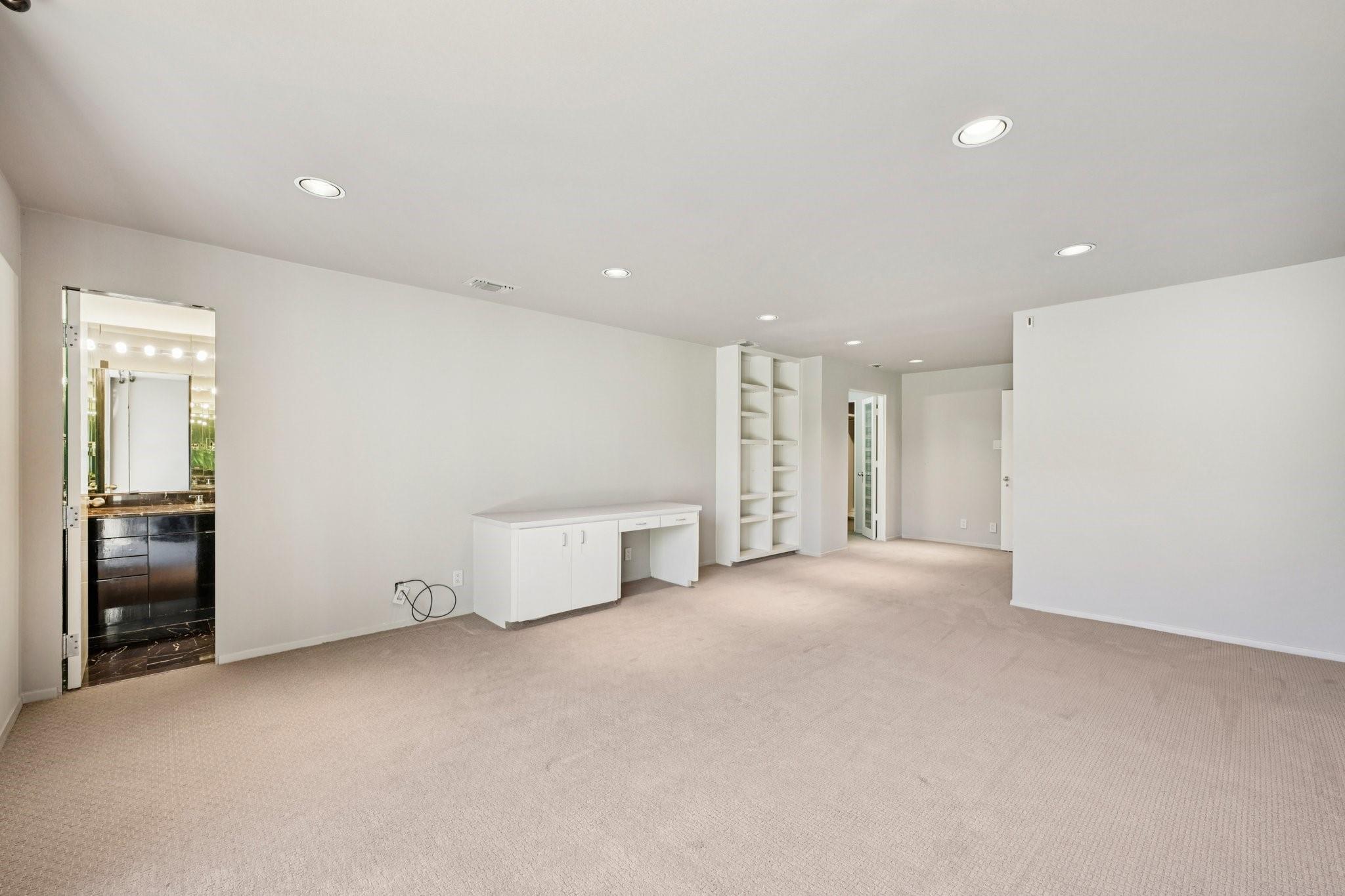 Houston, Texas, 77027, United States, 3 Bedrooms Bedrooms, ,4 BathroomsBathrooms,Residential,Active,1969670