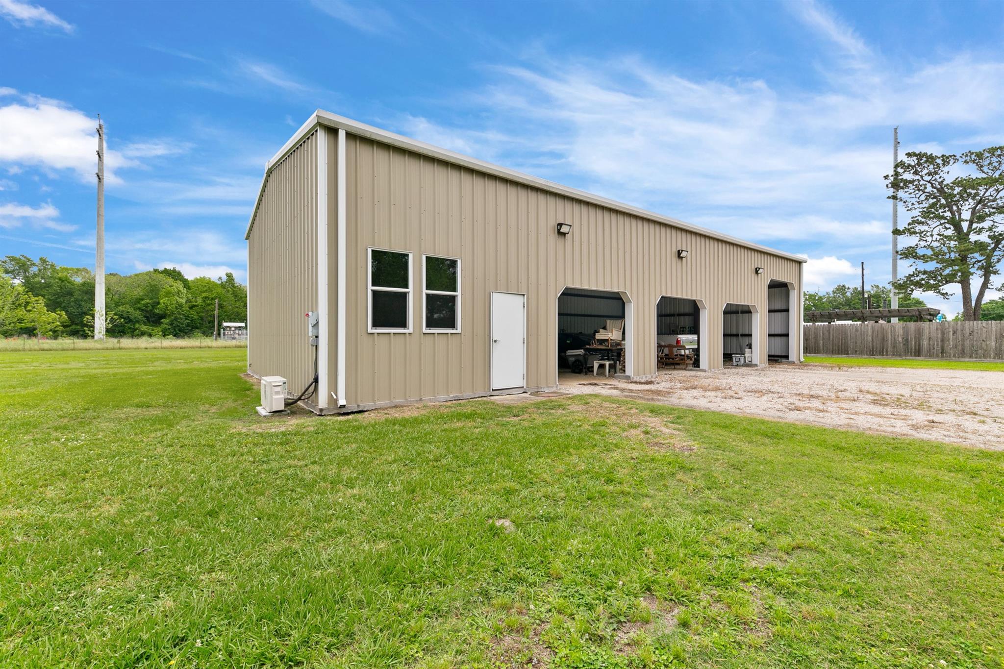 Highlands, Texas, 77562, United States, ,3 BathroomsBathrooms,Residential,Active,1780312