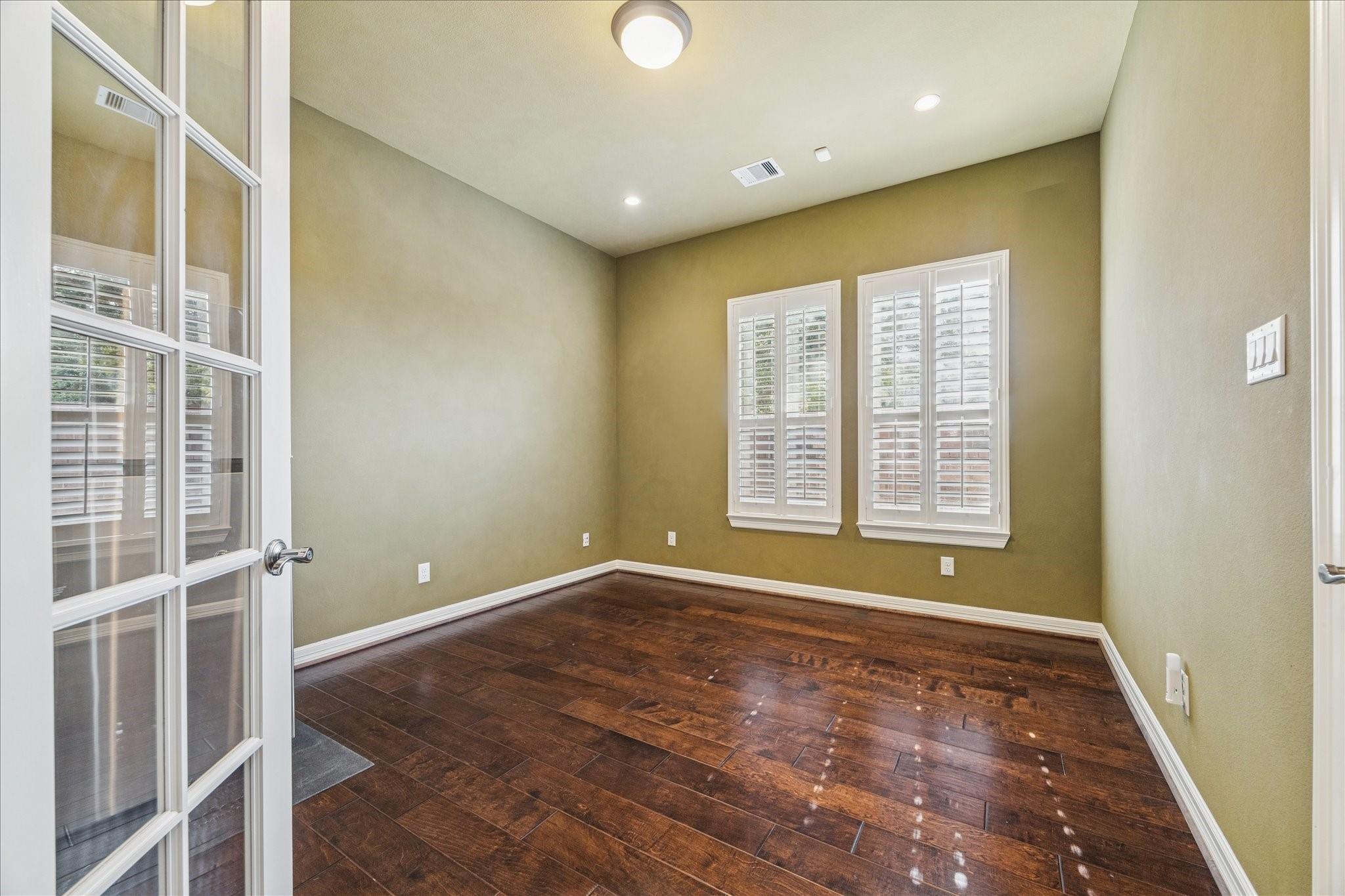 Sugar Land, Texas, 77479, United States, 4 Bedrooms Bedrooms, ,4 BathroomsBathrooms,Residential,Active,1969660