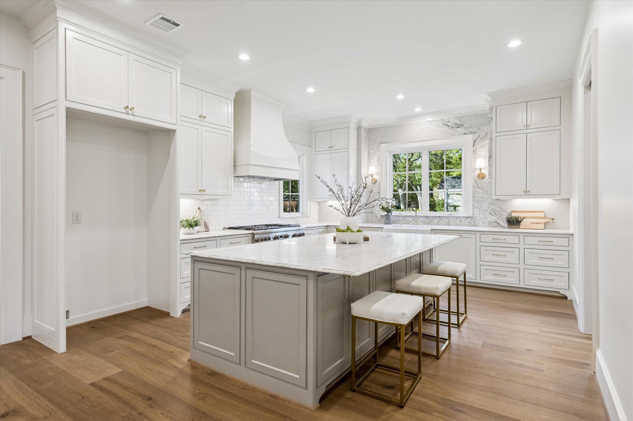 Houston, Texas, 77024, United States, 6 Bedrooms Bedrooms, ,5 BathroomsBathrooms,Residential,Active,1992229