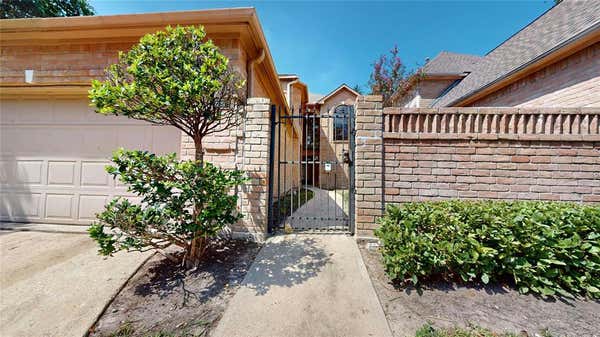 6895 OAKWOOD GRV, HOUSTON, TX 77040, photo 4 of 46