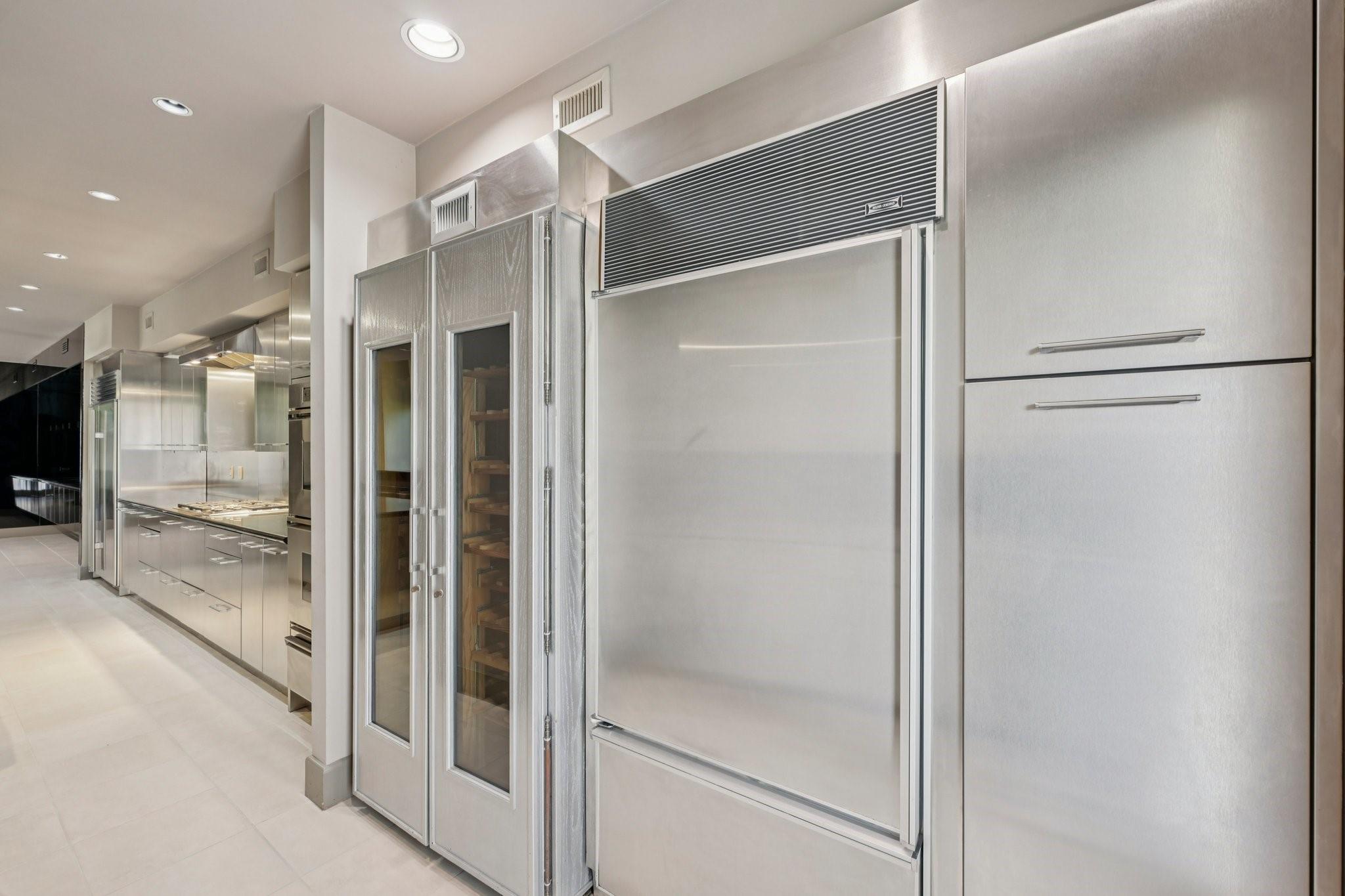 Houston, Texas, 77027, United States, 3 Bedrooms Bedrooms, ,4 BathroomsBathrooms,Residential,Active,1969670