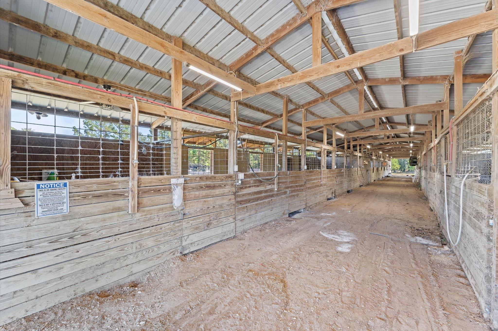 Montgomery, Texas, 77316, United States, 5 Bedrooms Bedrooms, ,7 BathroomsBathrooms,Residential,Active,1963409