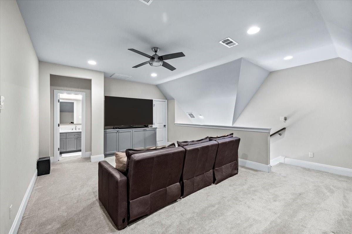 Kountze, Texas, 77625, United States, 4 Bedrooms Bedrooms, ,4 BathroomsBathrooms,Residential,Active,1990666