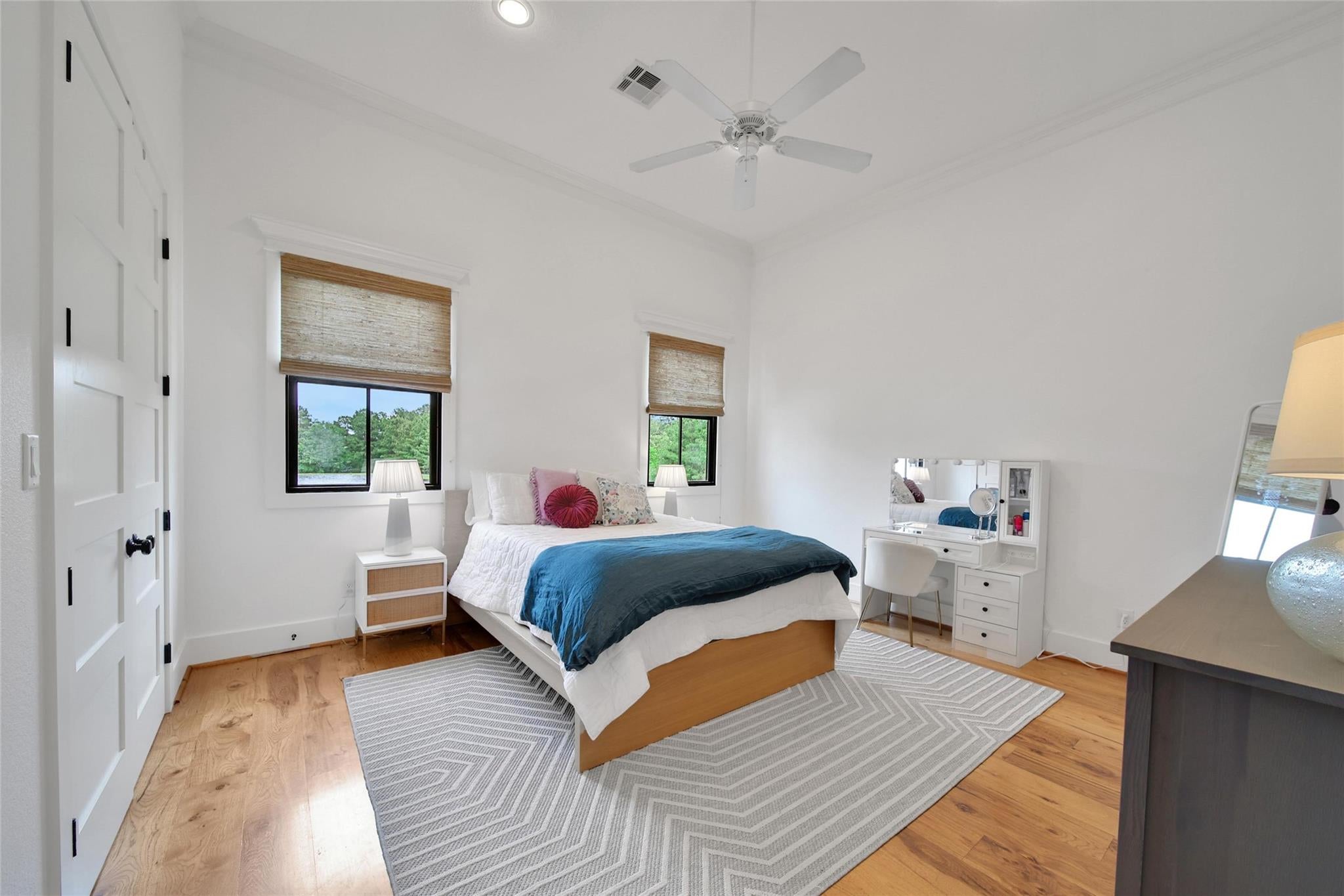 Montgomery, Texas, 77316, United States, 6 Bedrooms Bedrooms, ,8 BathroomsBathrooms,Residential,Active,1970955