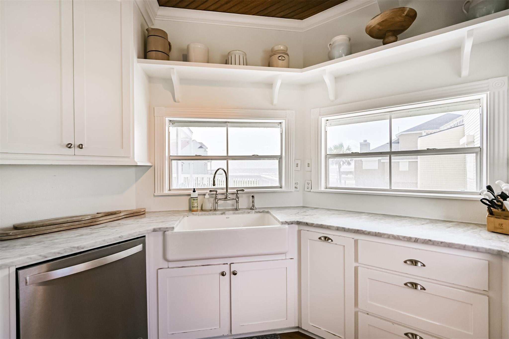 Galveston, Texas, 77554, United States, 4 Bedrooms Bedrooms, ,3 BathroomsBathrooms,Residential,Active,1888977