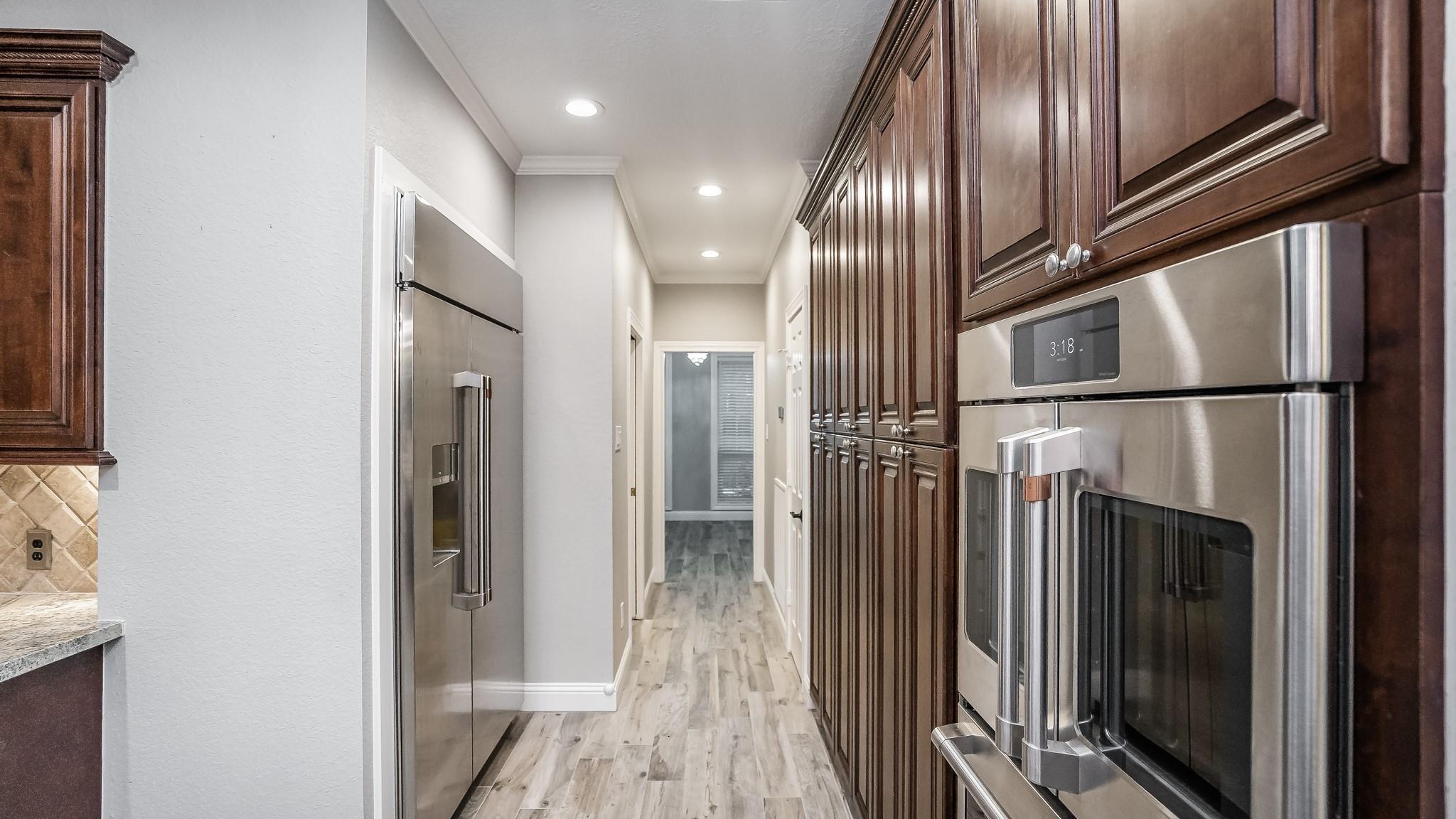 Sugar Land, Texas, 77479, United States, 5 Bedrooms Bedrooms, ,4 BathroomsBathrooms,Residential,Active,1884873