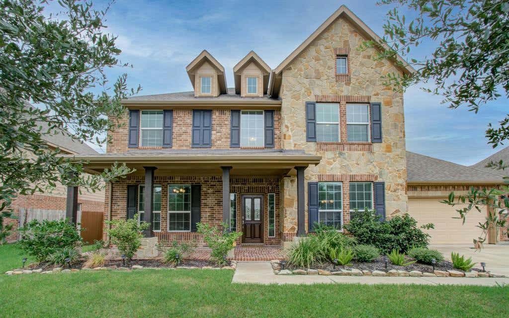 11907 OBSIDIAN LN, MONT BELVIEU, TX 77535, photo 1 of 50