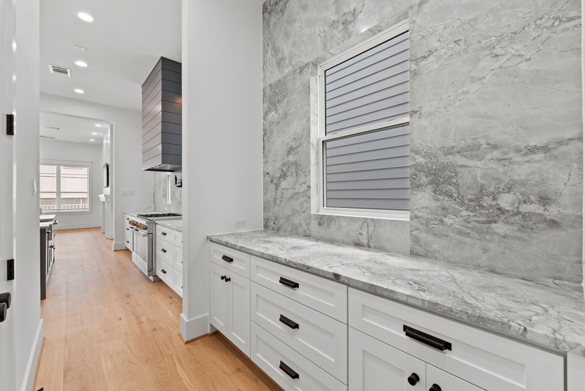 Houston, Texas, 77008, United States, 4 Bedrooms Bedrooms, ,5 BathroomsBathrooms,Residential,Active,1990668