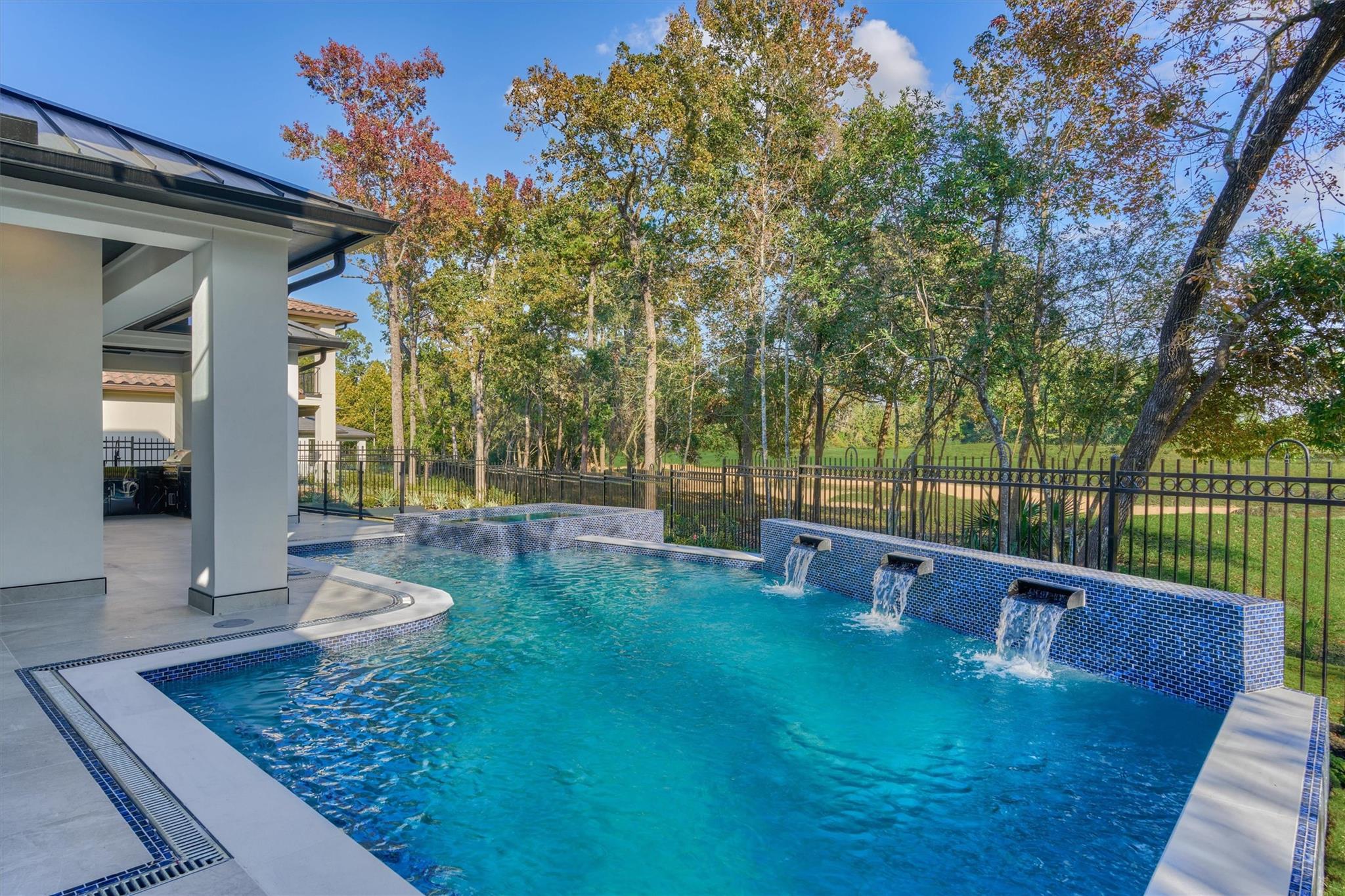 Spring, Texas, 77389, United States, 6 Bedrooms Bedrooms, ,8 BathroomsBathrooms,Residential,Active,1988447