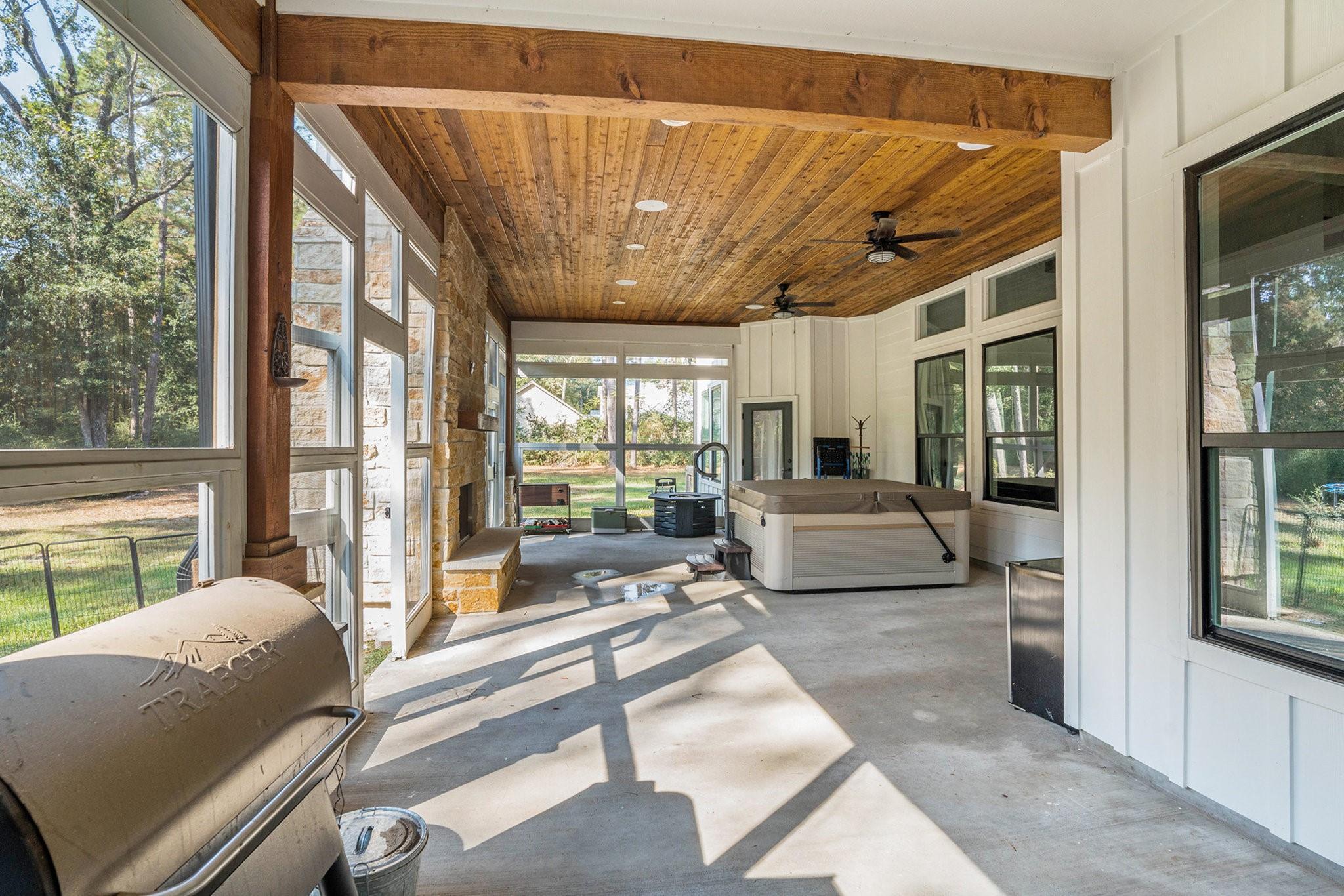 Conroe, Texas, 77304, United States, 6 Bedrooms Bedrooms, ,7 BathroomsBathrooms,Residential,Active,1971805