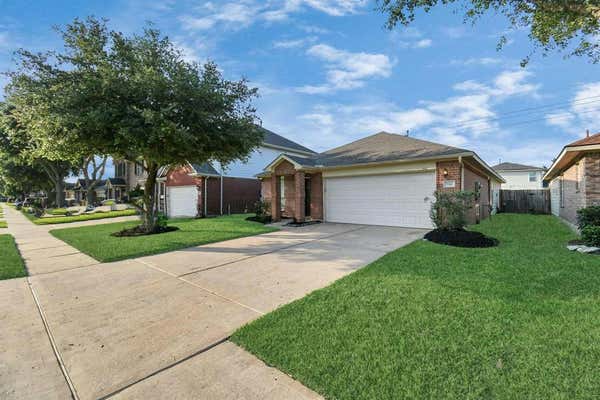 942 CAVERN BROOK LN, FRESNO, TX 77545, photo 2 of 26