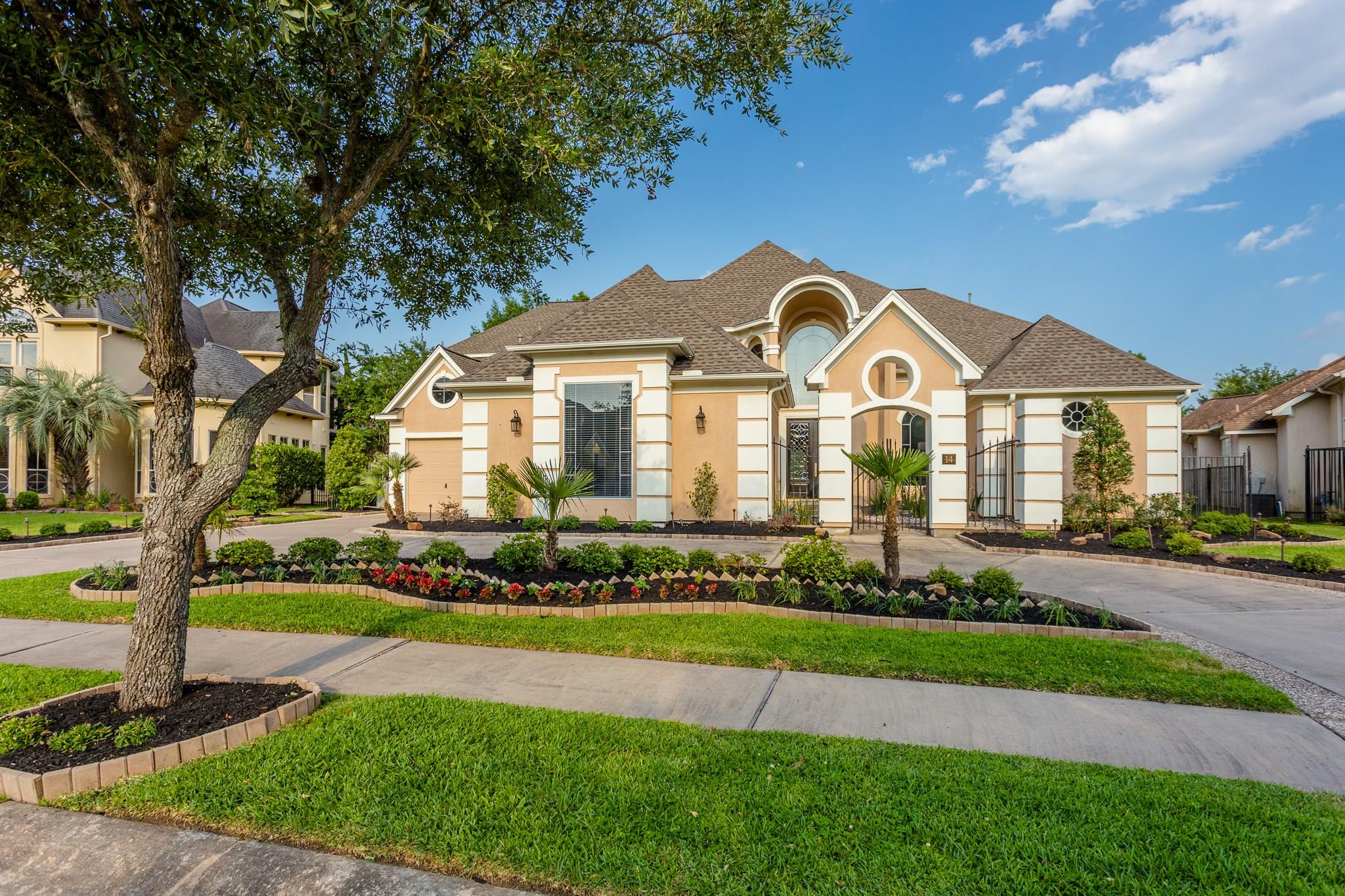 Sugar Land, Texas, 77479, United States, 5 Bedrooms Bedrooms, ,5 BathroomsBathrooms,Residential,Active,1900192