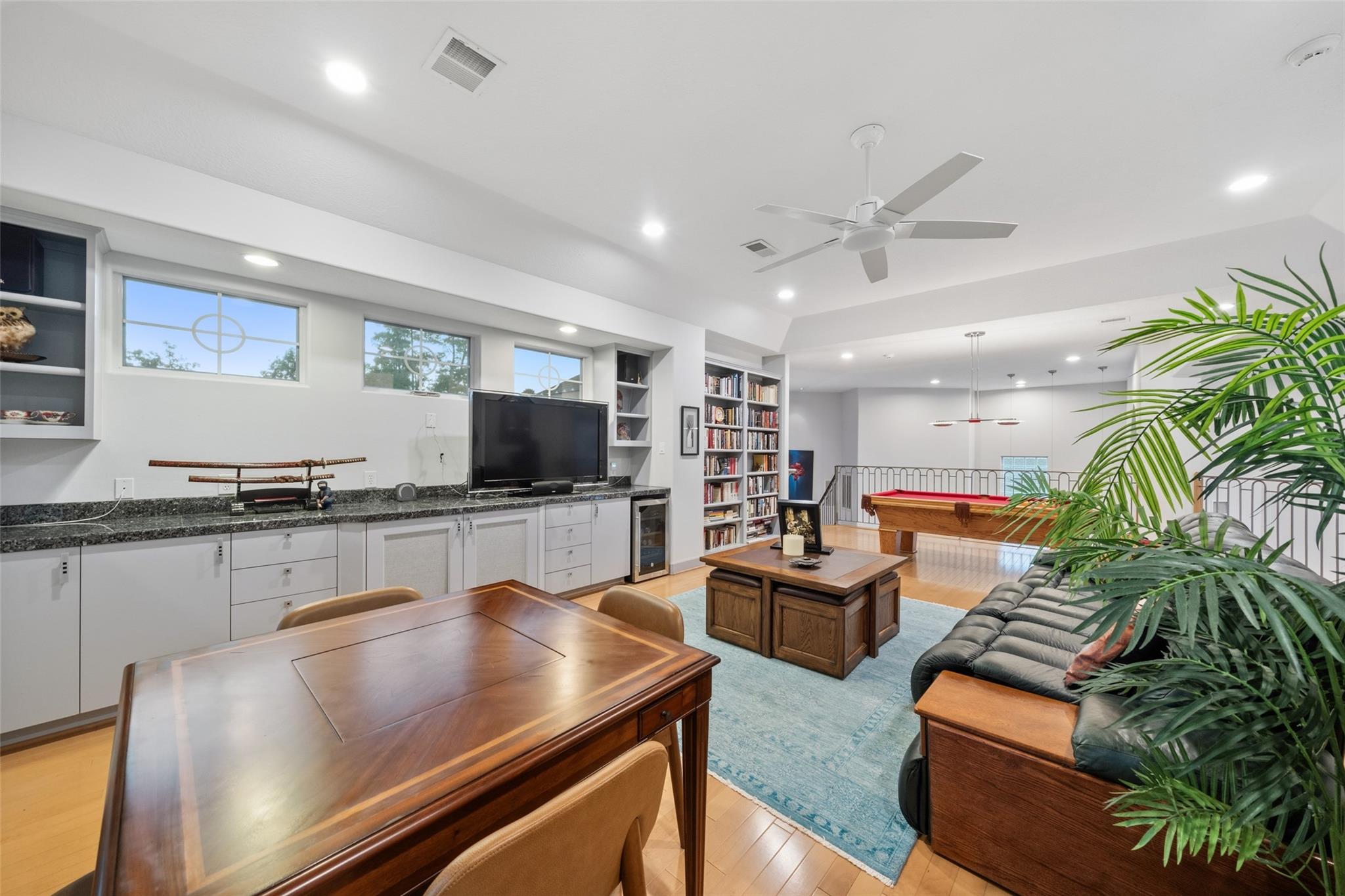 Montgomery, Texas, 77356, United States, 3 Bedrooms Bedrooms, ,4 BathroomsBathrooms,Residential,Active,1992537