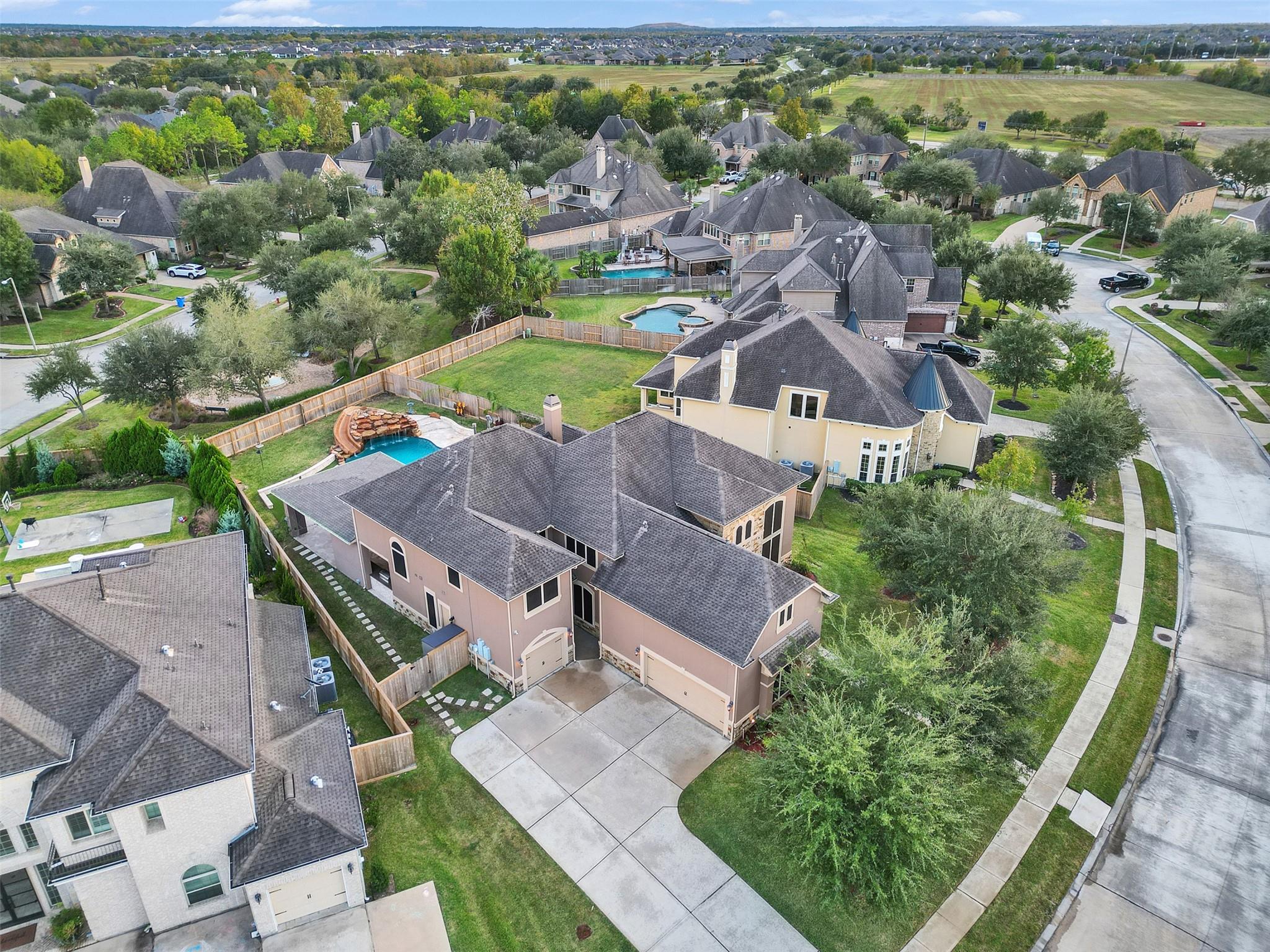 Friendswood, Texas, 77546, United States, 5 Bedrooms Bedrooms, ,5 BathroomsBathrooms,Residential,Active,1971772