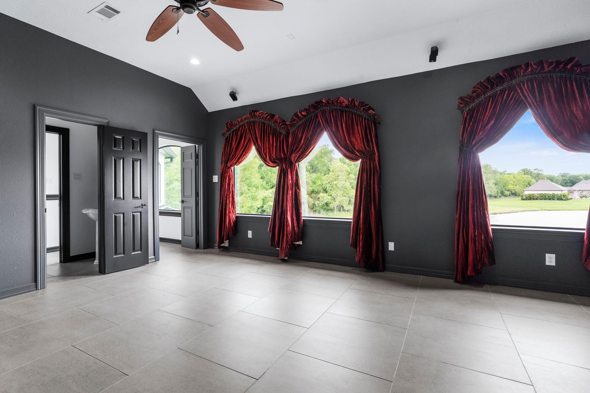 Richmond, Texas, 77469, United States, 5 Bedrooms Bedrooms, ,6 BathroomsBathrooms,Residential,Active,1798130