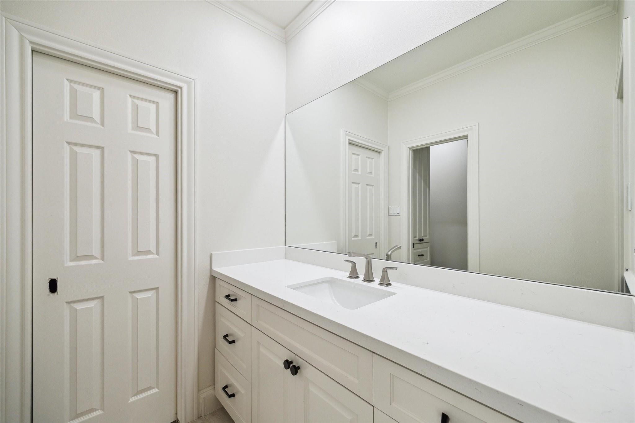 Sugar Land, Texas, 77479, United States, 6 Bedrooms Bedrooms, ,9 BathroomsBathrooms,Residential,Active,1970925