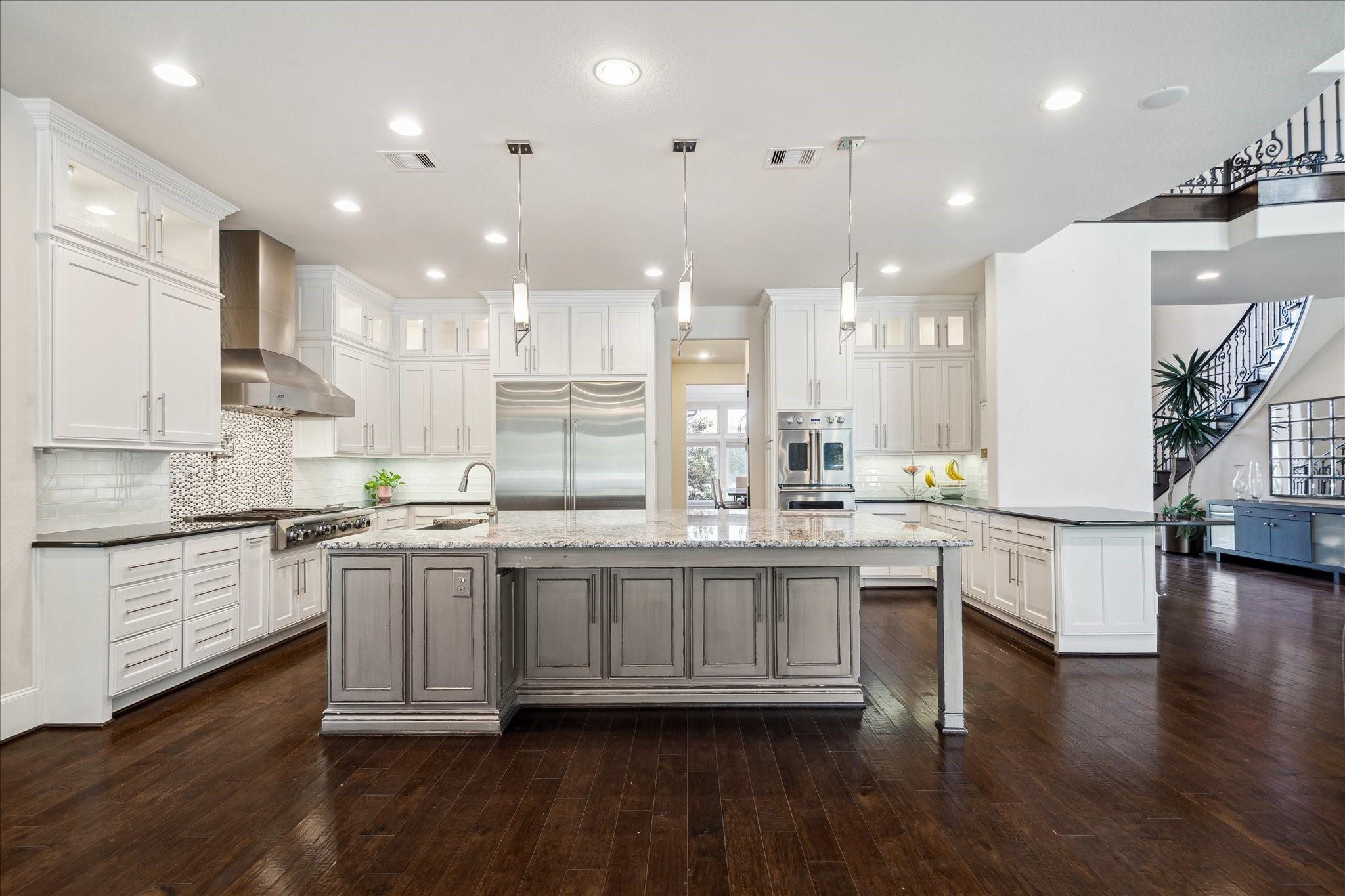 Sugar Land, Texas, 77479, United States, 5 Bedrooms Bedrooms, ,6 BathroomsBathrooms,Residential,Active,1952042