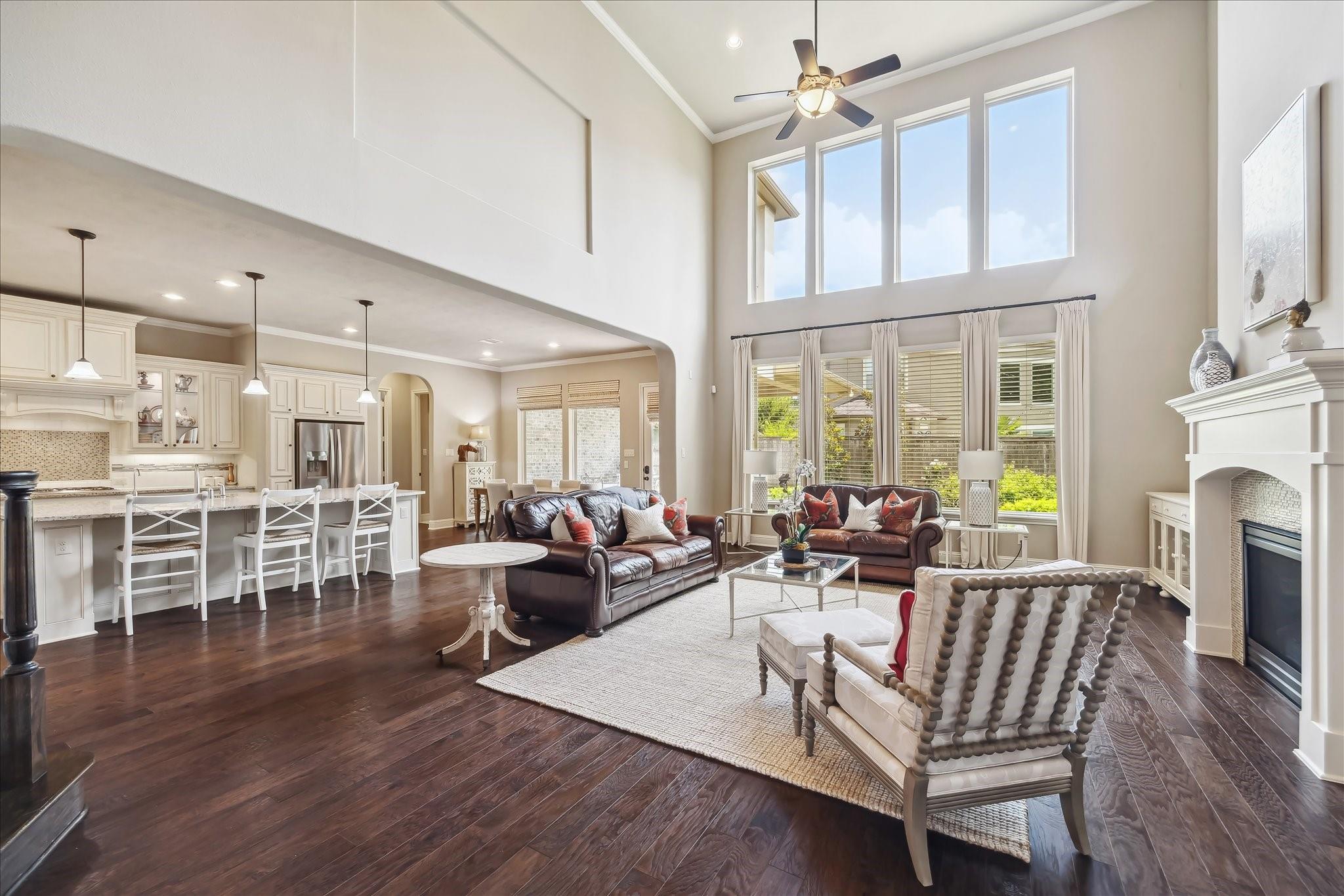 Sugar Land, Texas, 77479, United States, 5 Bedrooms Bedrooms, ,5 BathroomsBathrooms,Residential,Active,1894213