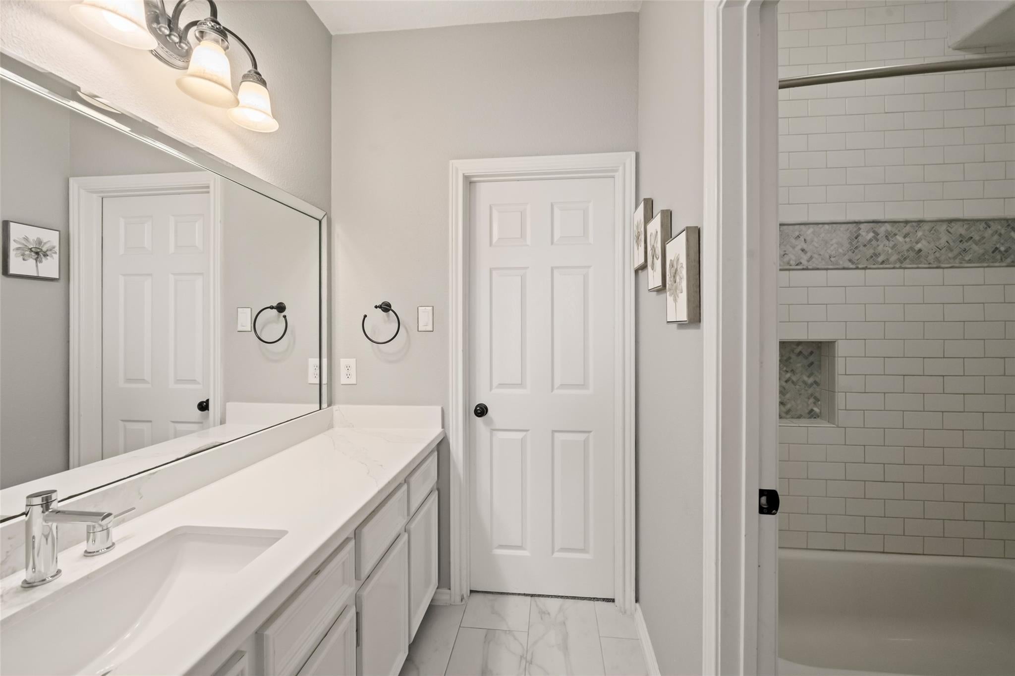 Montgomery, Texas, 77356, United States, 4 Bedrooms Bedrooms, ,4 BathroomsBathrooms,Residential,Active,1945544