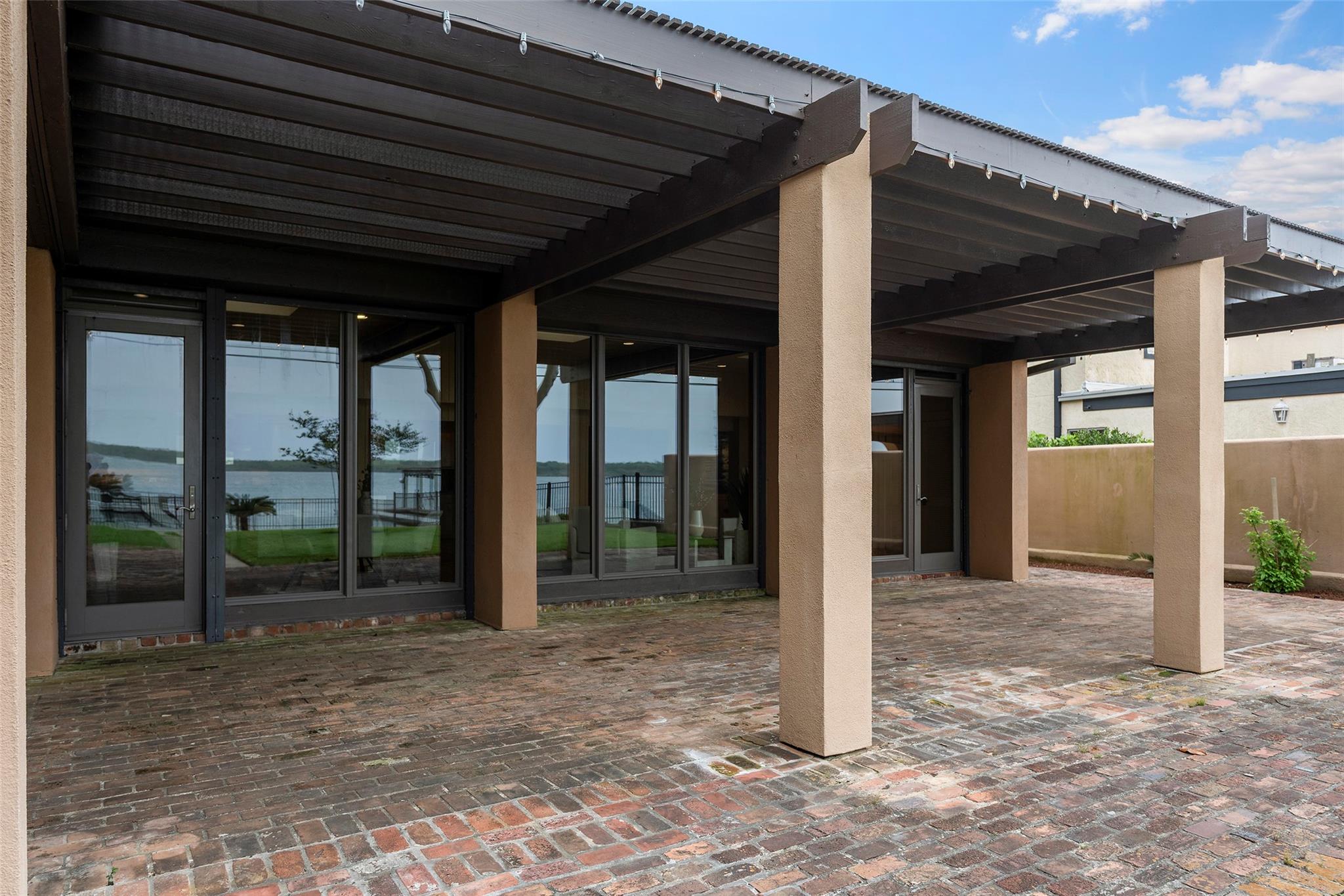 Galveston, Texas, 77550, United States, 4 Bedrooms Bedrooms, ,6 BathroomsBathrooms,Residential,Active,1905067