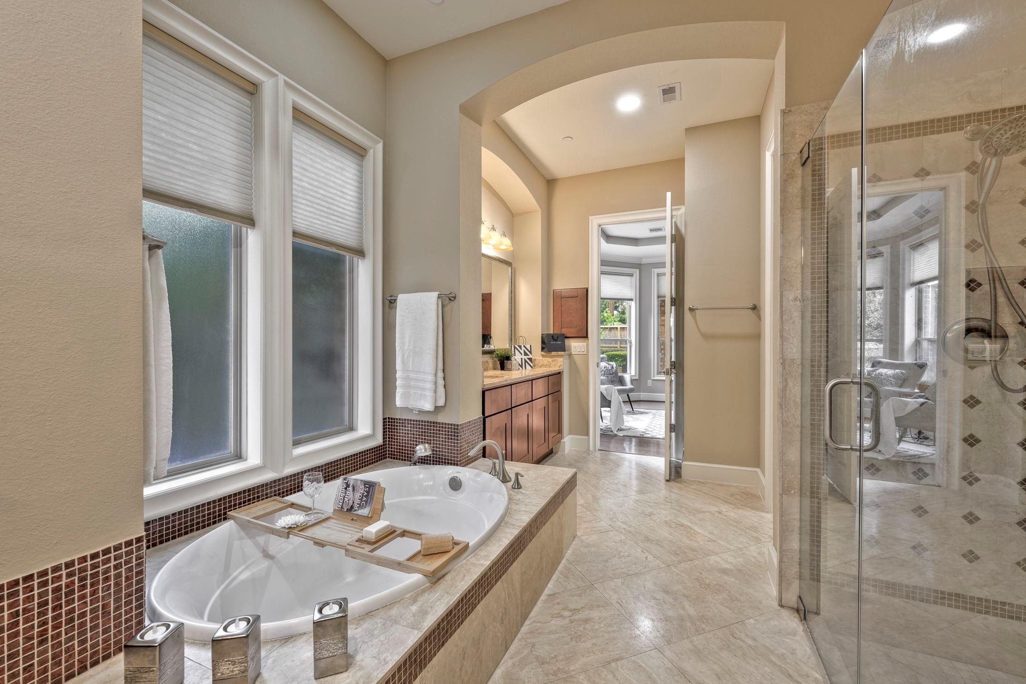 Houston, Texas, 77055, United States, 4 Bedrooms Bedrooms, ,4 BathroomsBathrooms,Residential,Active,1914629